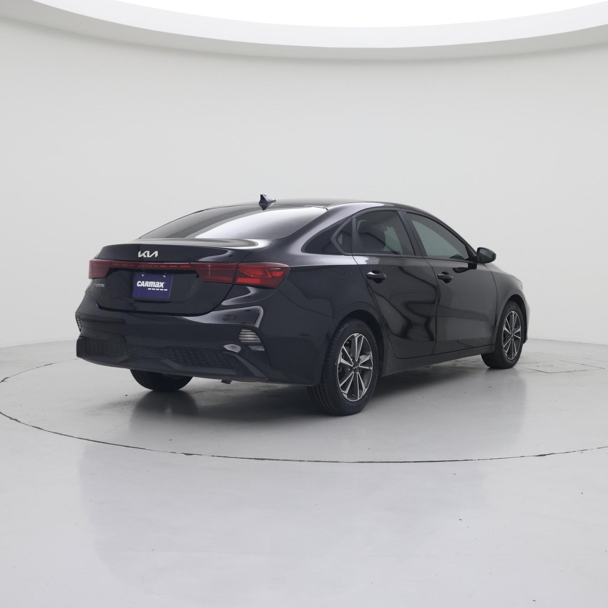 Thumbnail: 2024 Kia Forte - 8