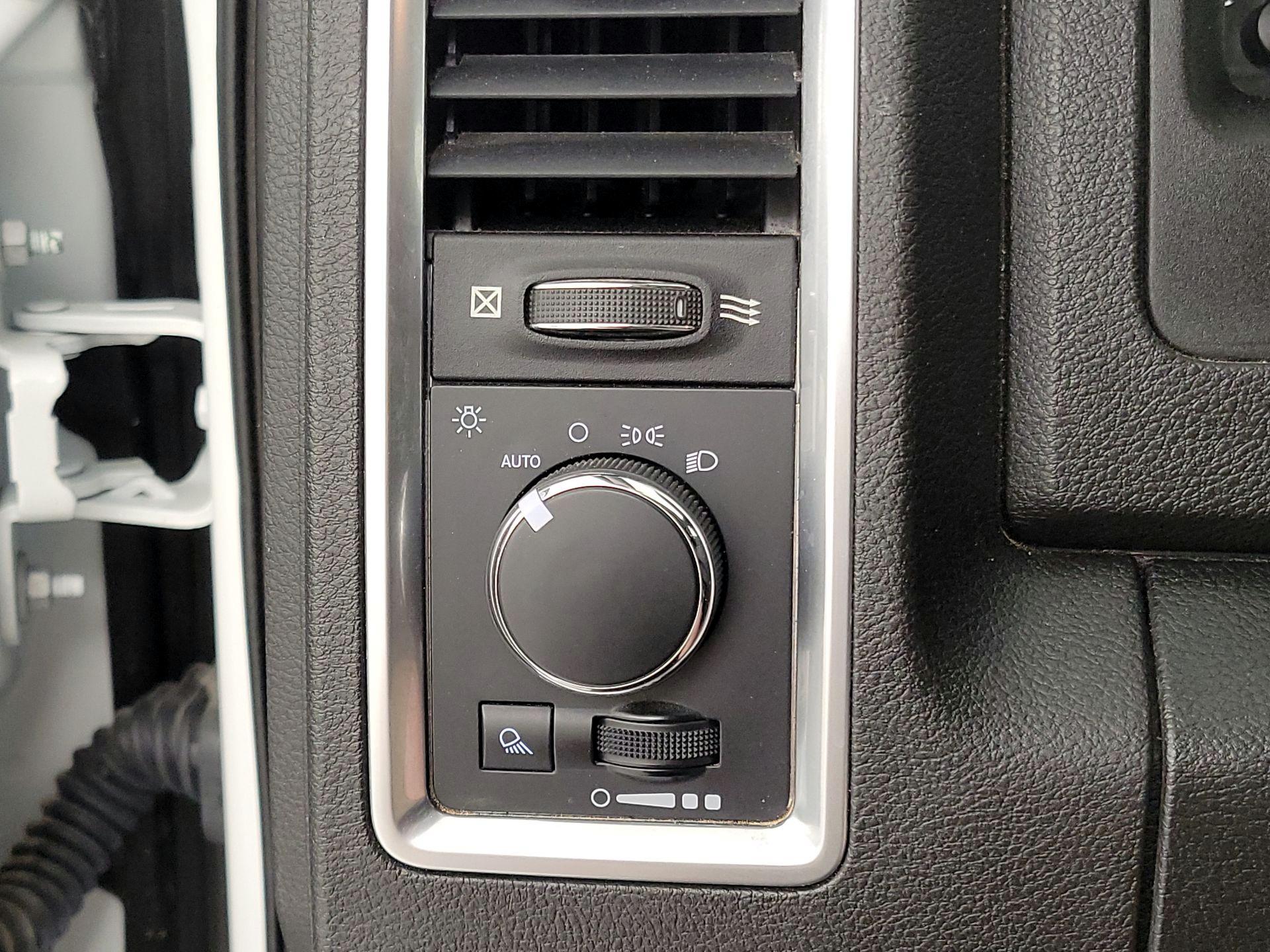 Thumbnail: 2023 RAM 1500 Classic - 13
