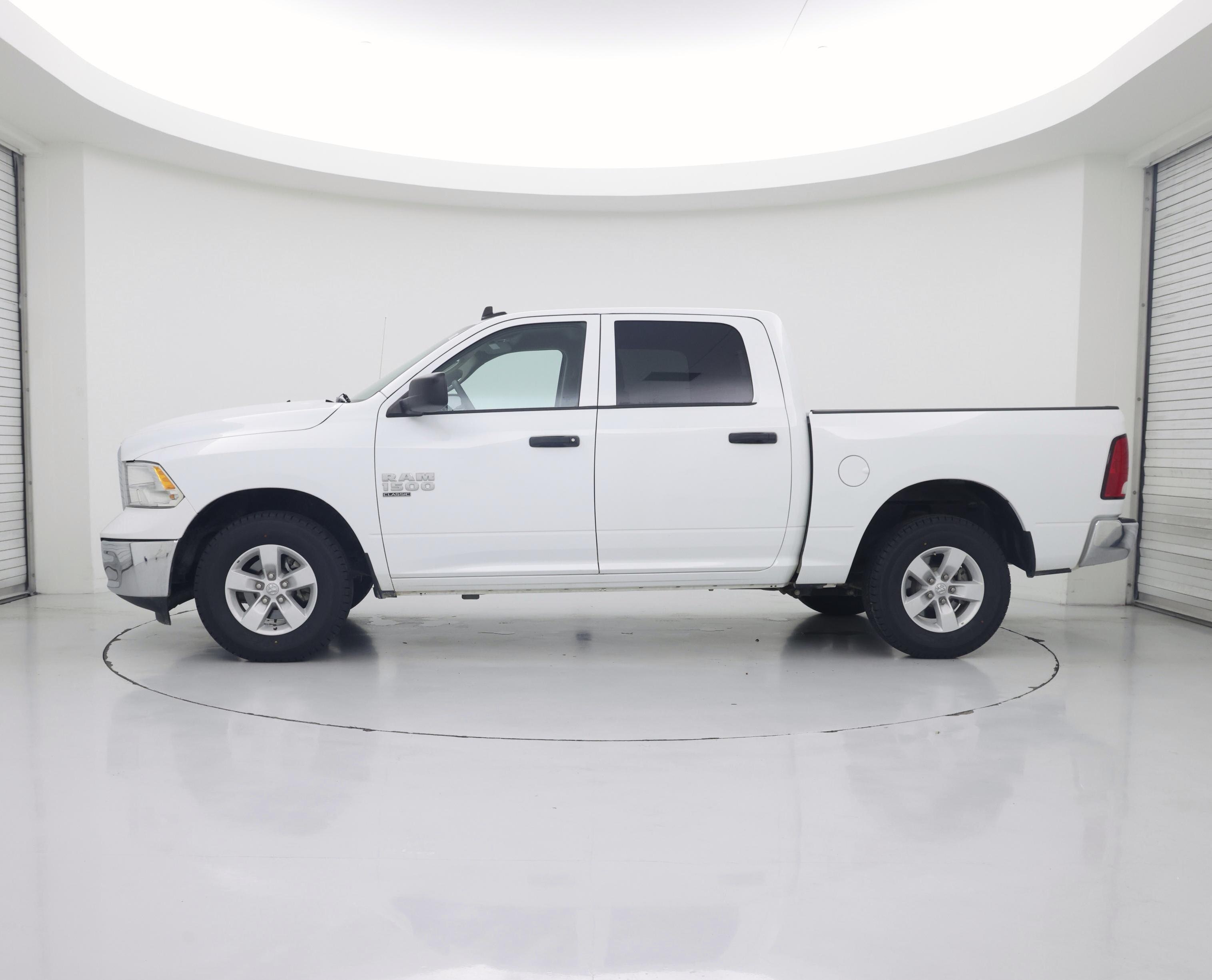 Thumbnail: 2023 RAM 1500 Classic - 3