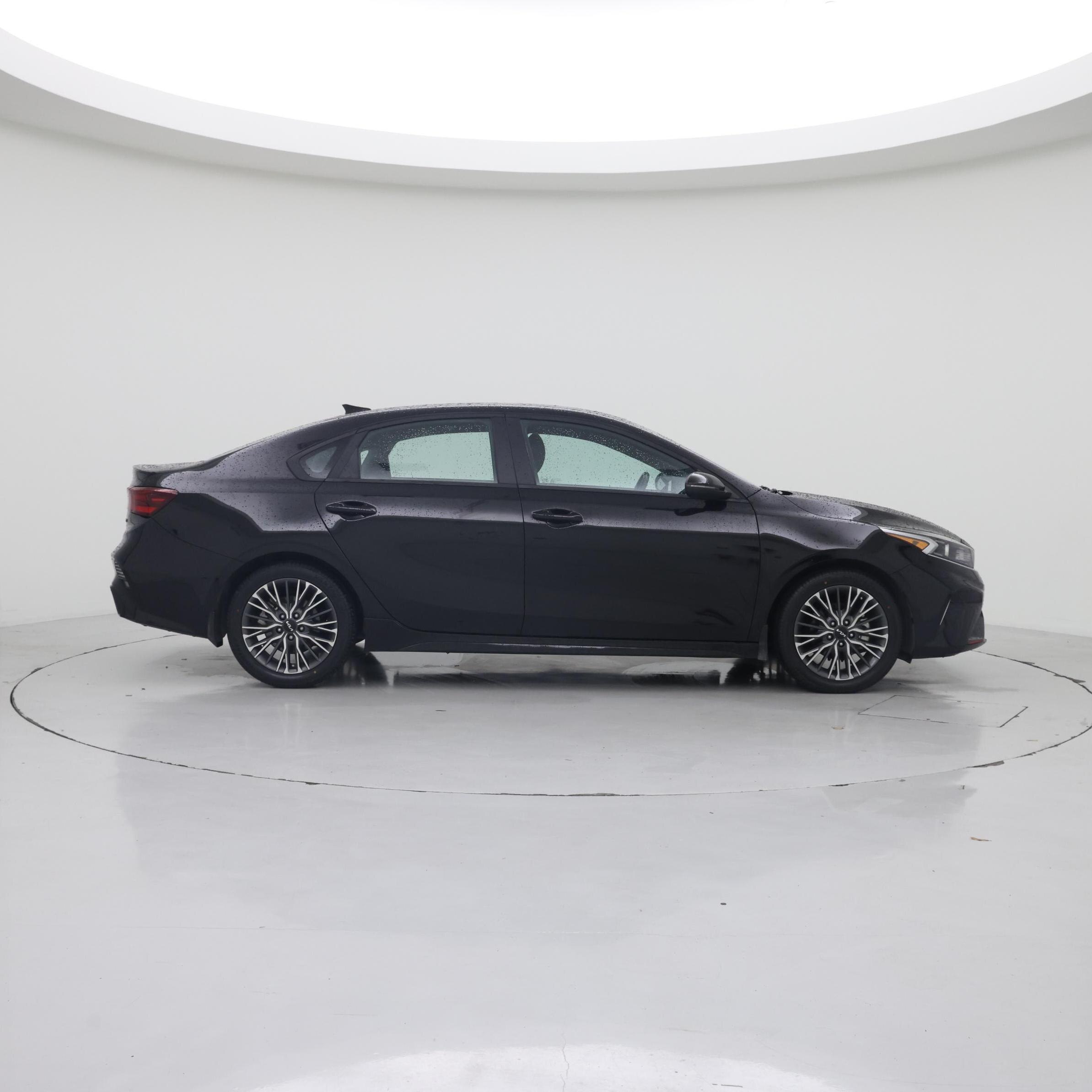 Thumbnail: 2024 Kia Forte - 7