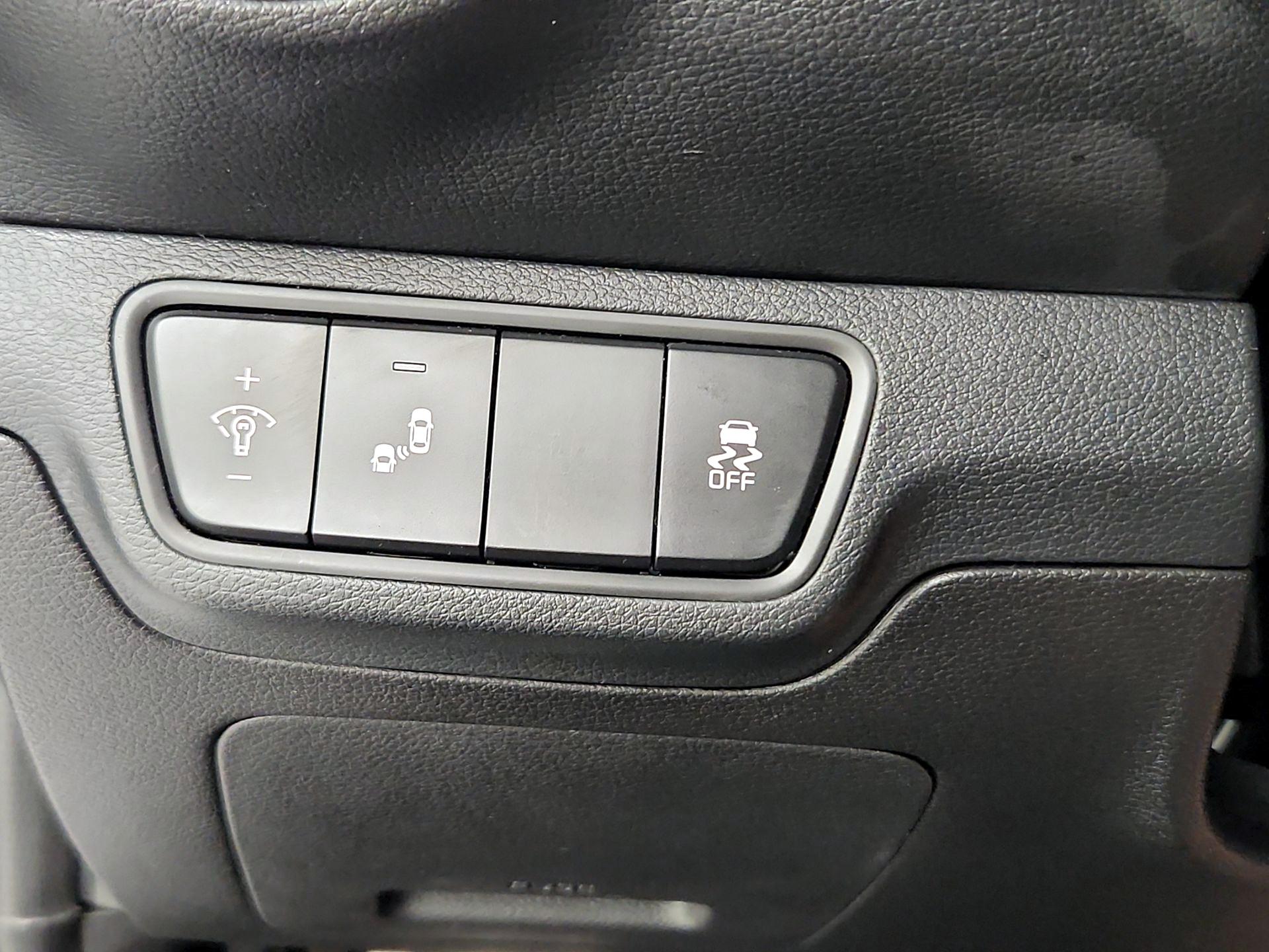 Thumbnail: 2023 Kia Forte - 13