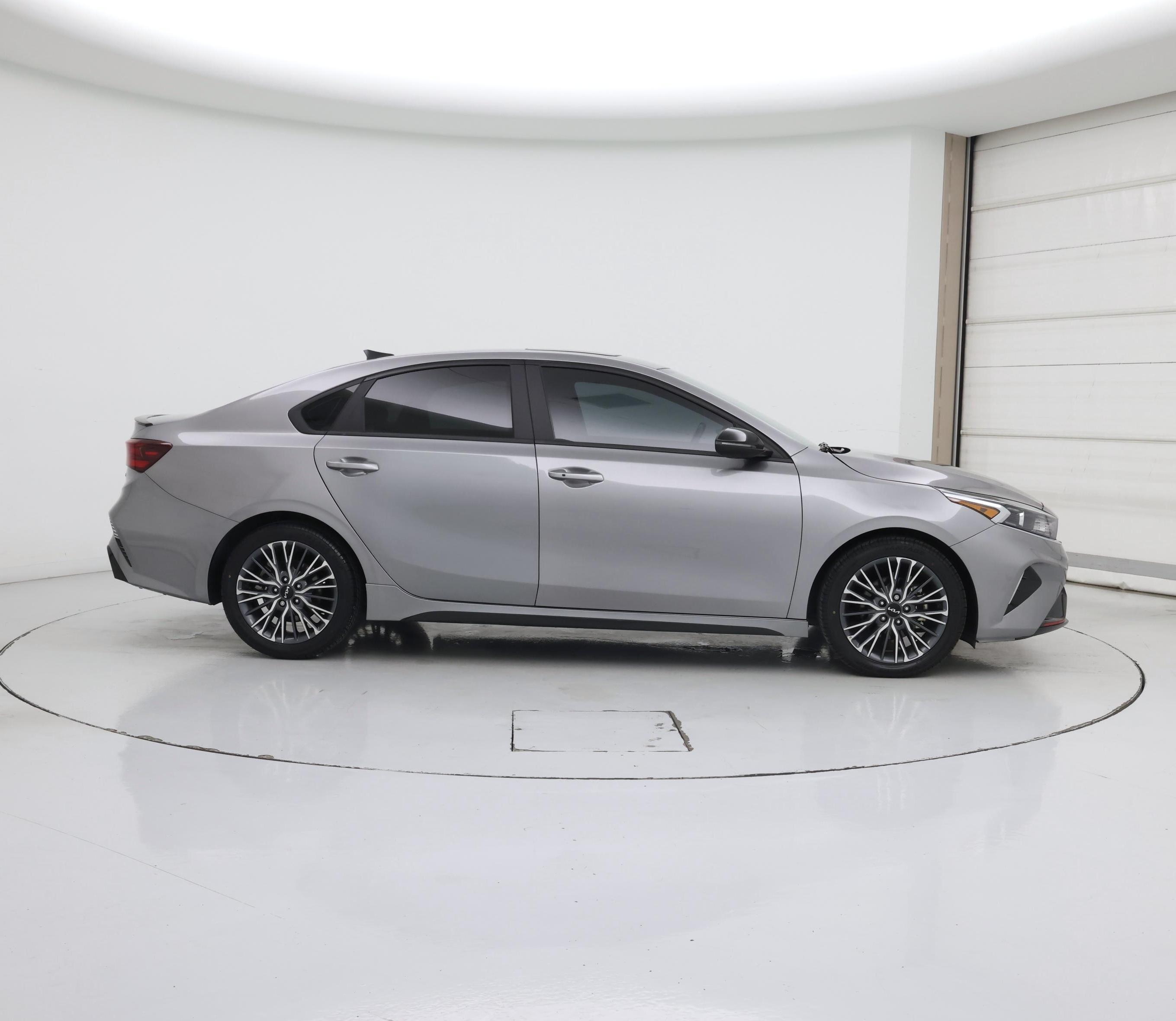 Thumbnail: 2023 Kia Forte - 7