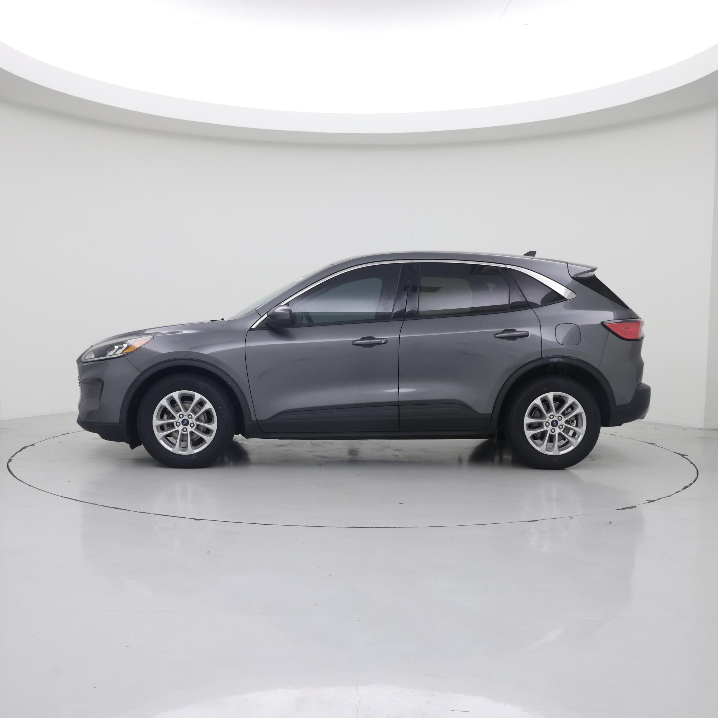 Thumbnail: 2021 Ford Escape - 3
