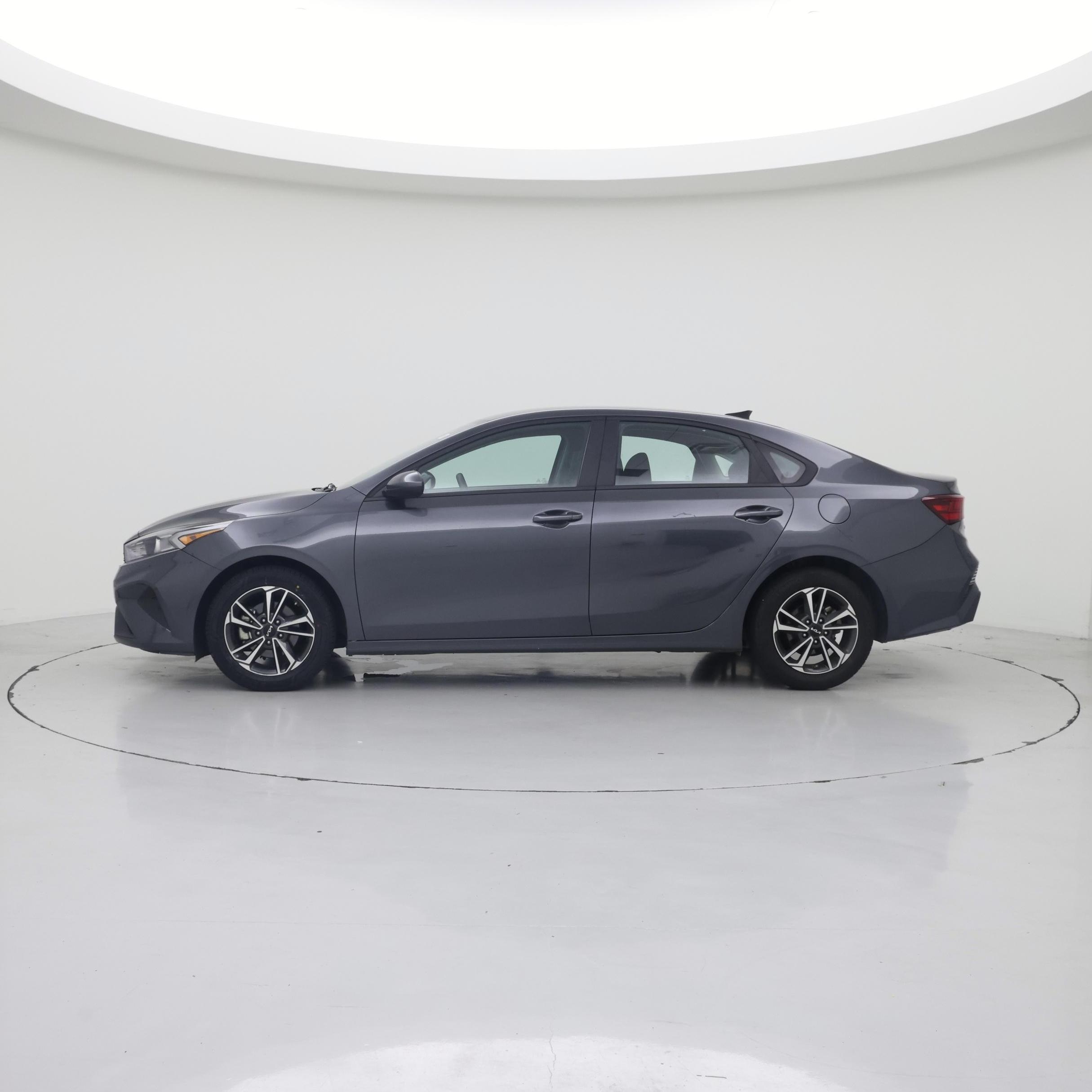 Thumbnail: 2024 Kia Forte - 3