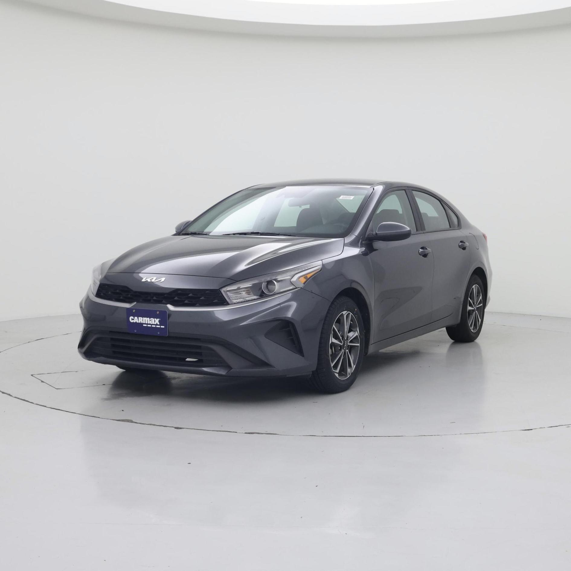 Thumbnail: 2024 Kia Forte - 4