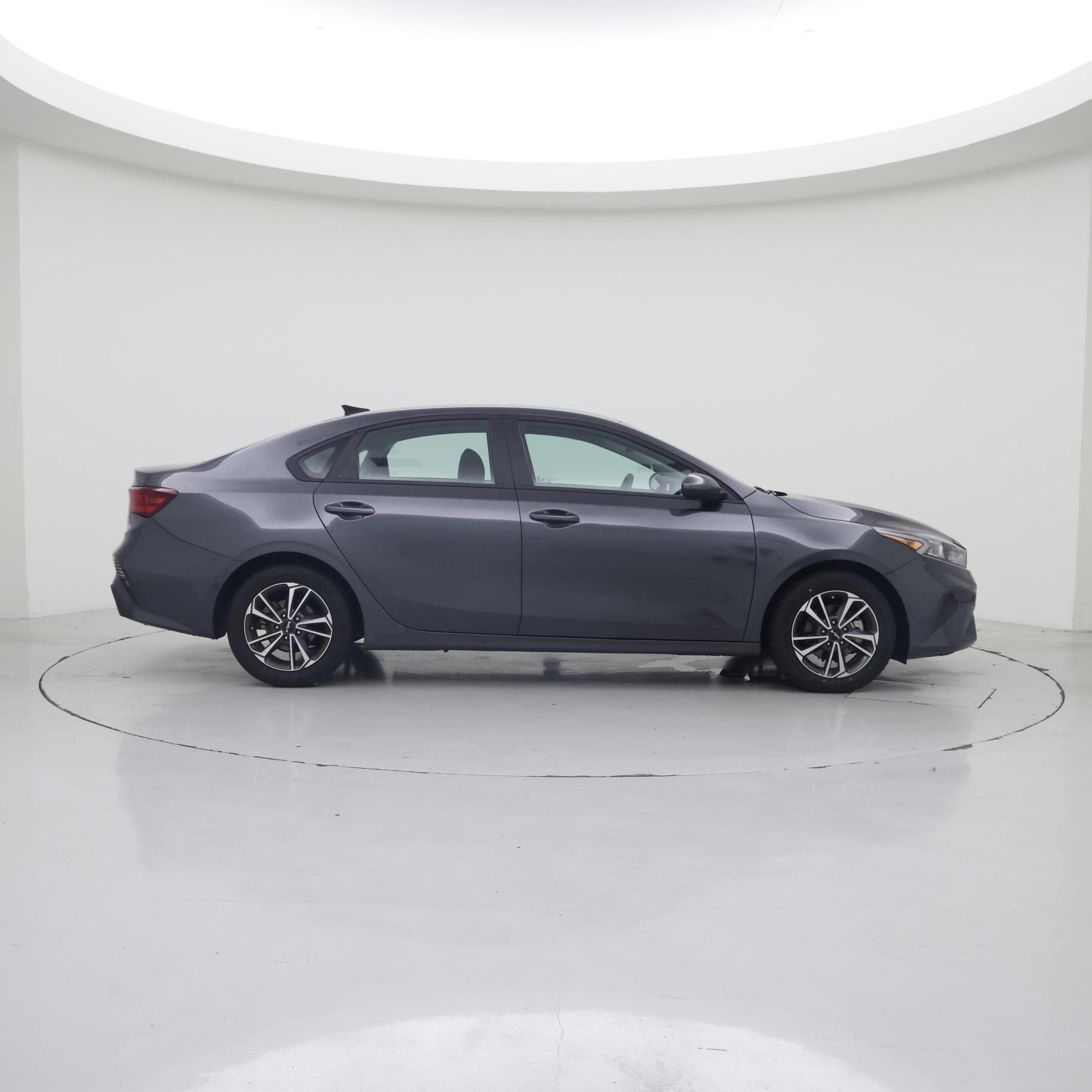 Thumbnail: 2024 Kia Forte - 7