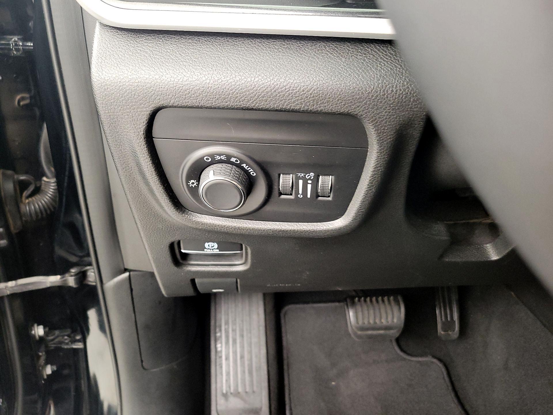 Thumbnail: 2023 Jeep Grand Cherokee - 13