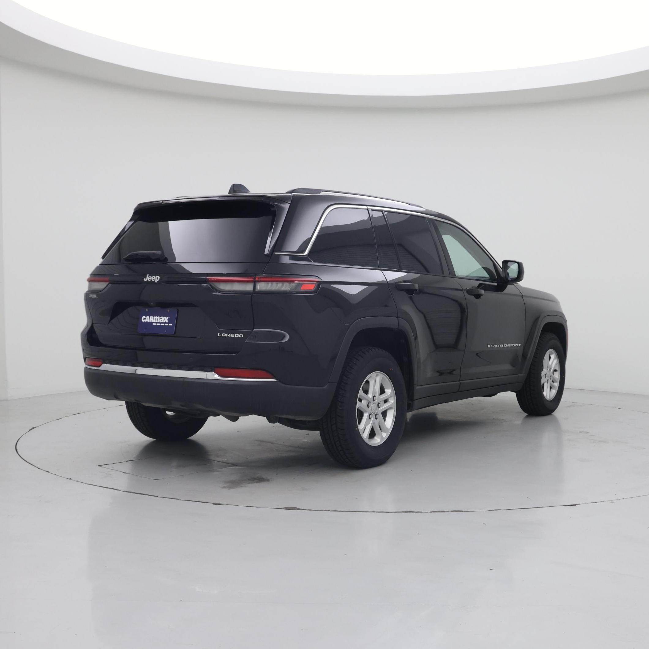 Thumbnail: 2023 Jeep Grand Cherokee - 8