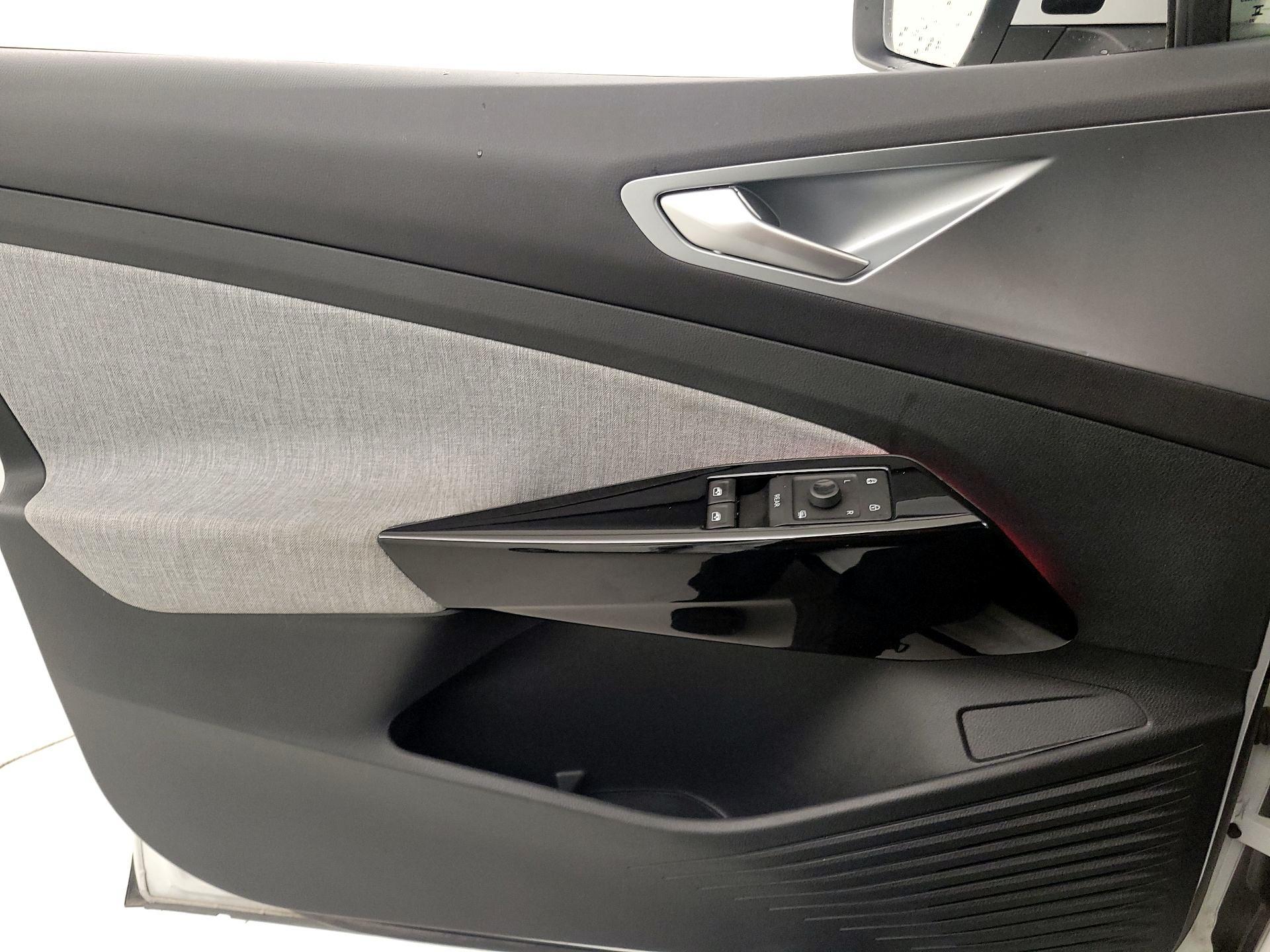 Thumbnail: 2023 Volkswagen ID.4 - 12
