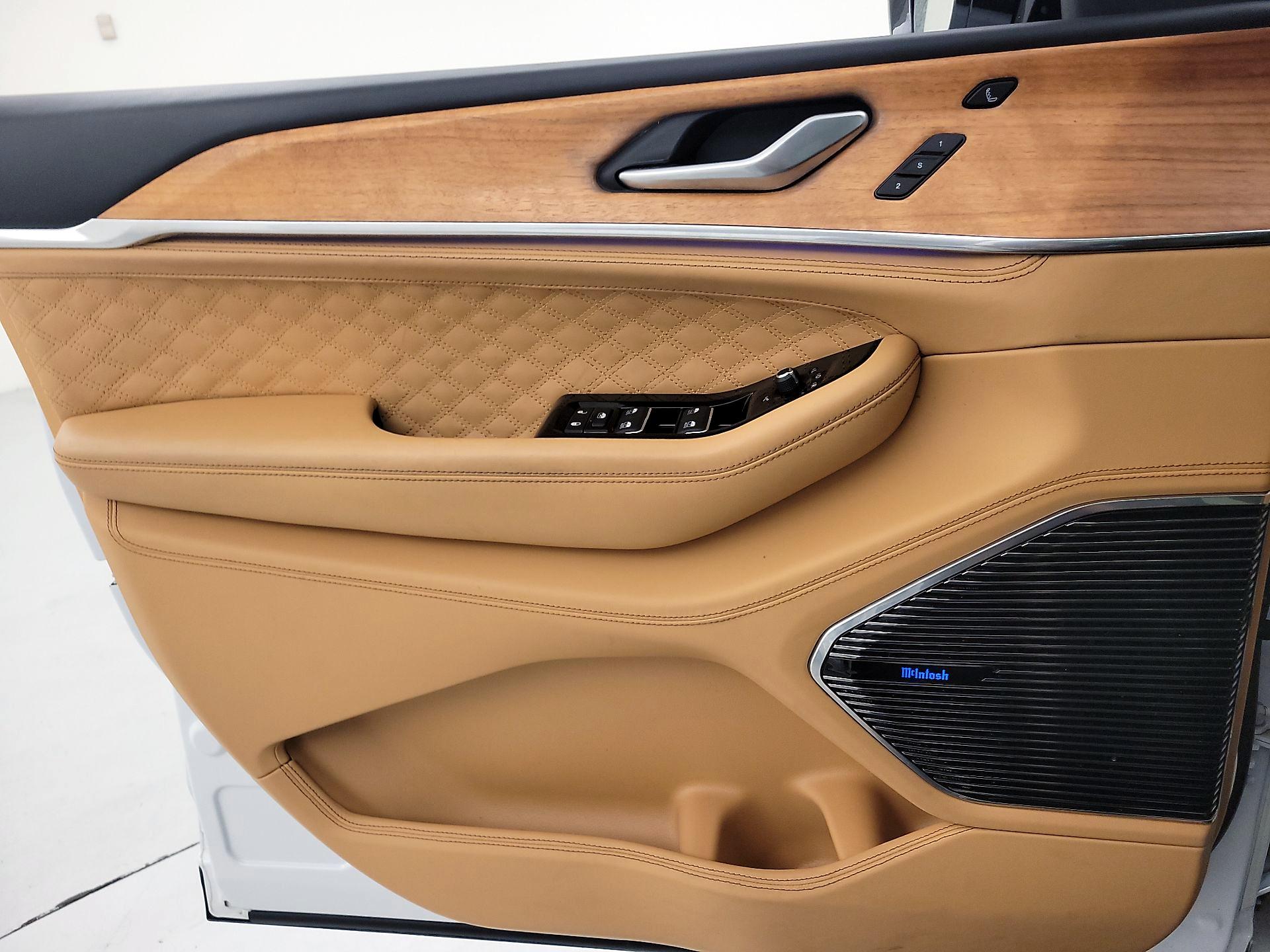 Thumbnail: 2023 Jeep Grand Cherokee L - 12