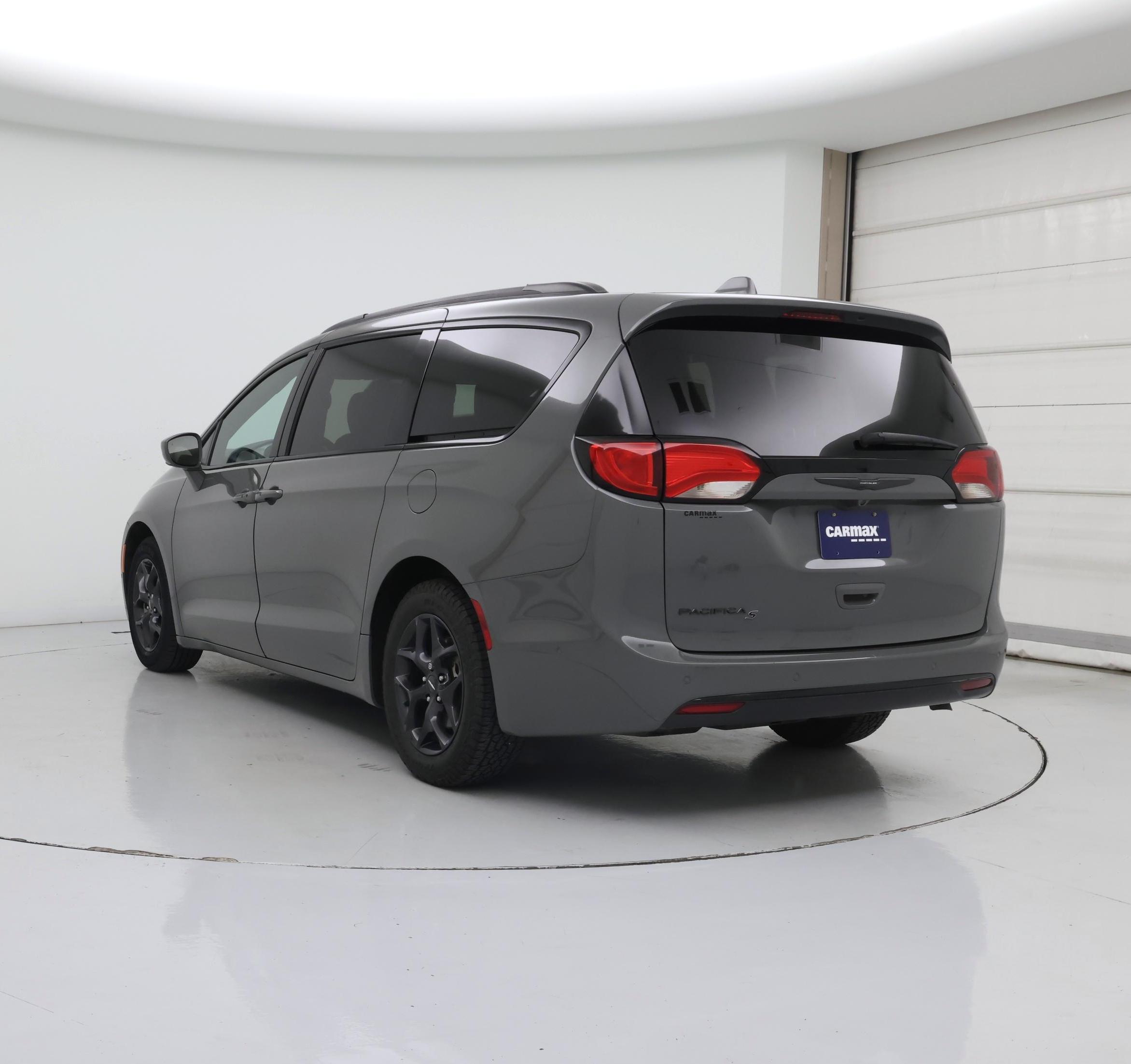 Thumbnail: 2020 Chrysler Pacifica - 2