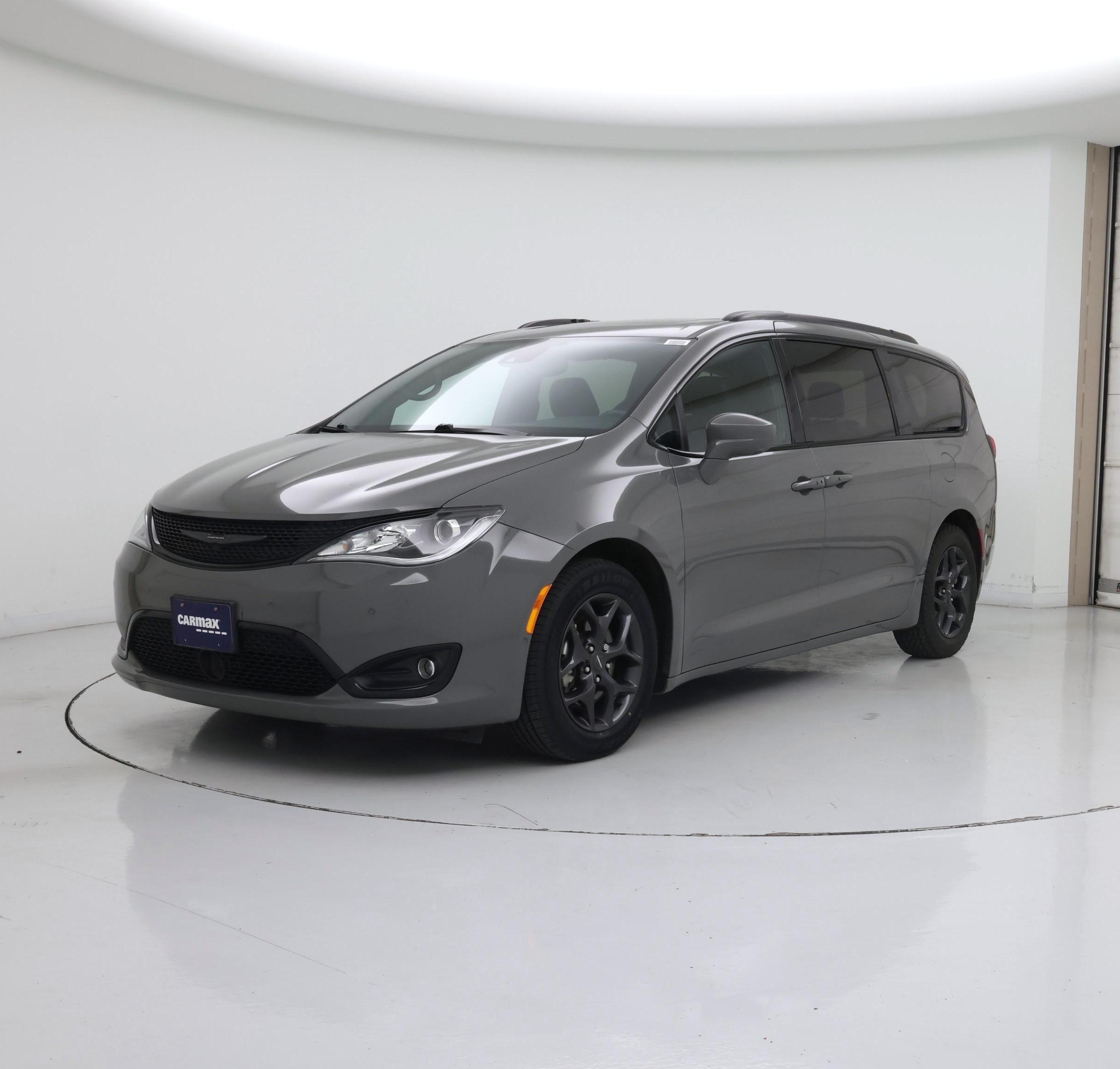 Thumbnail: 2020 Chrysler Pacifica - 4