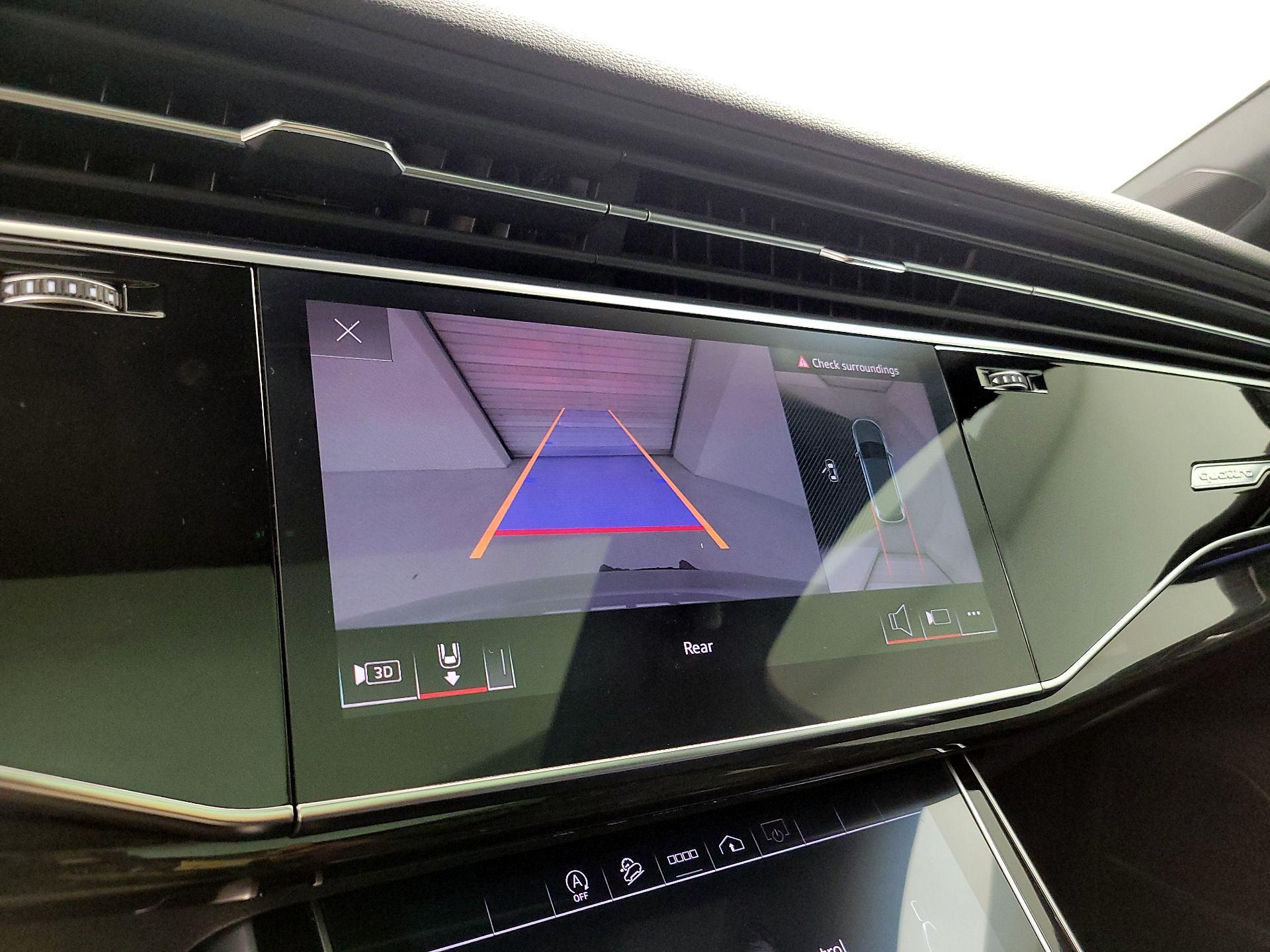 Thumbnail: 2021 Audi Q7 - 15