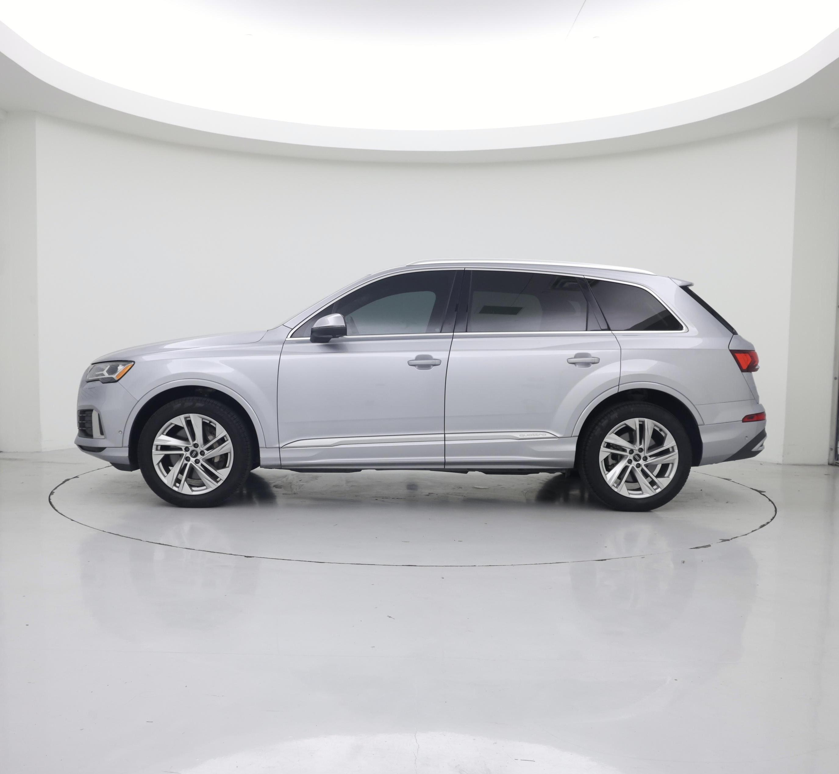 Thumbnail: 2021 Audi Q7 - 3