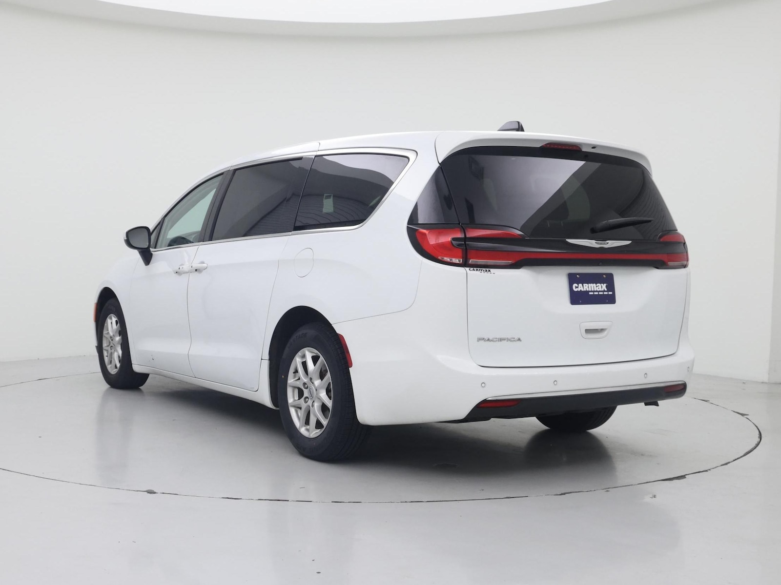 2023 Chrysler Pacifica Touring L - Photo 3