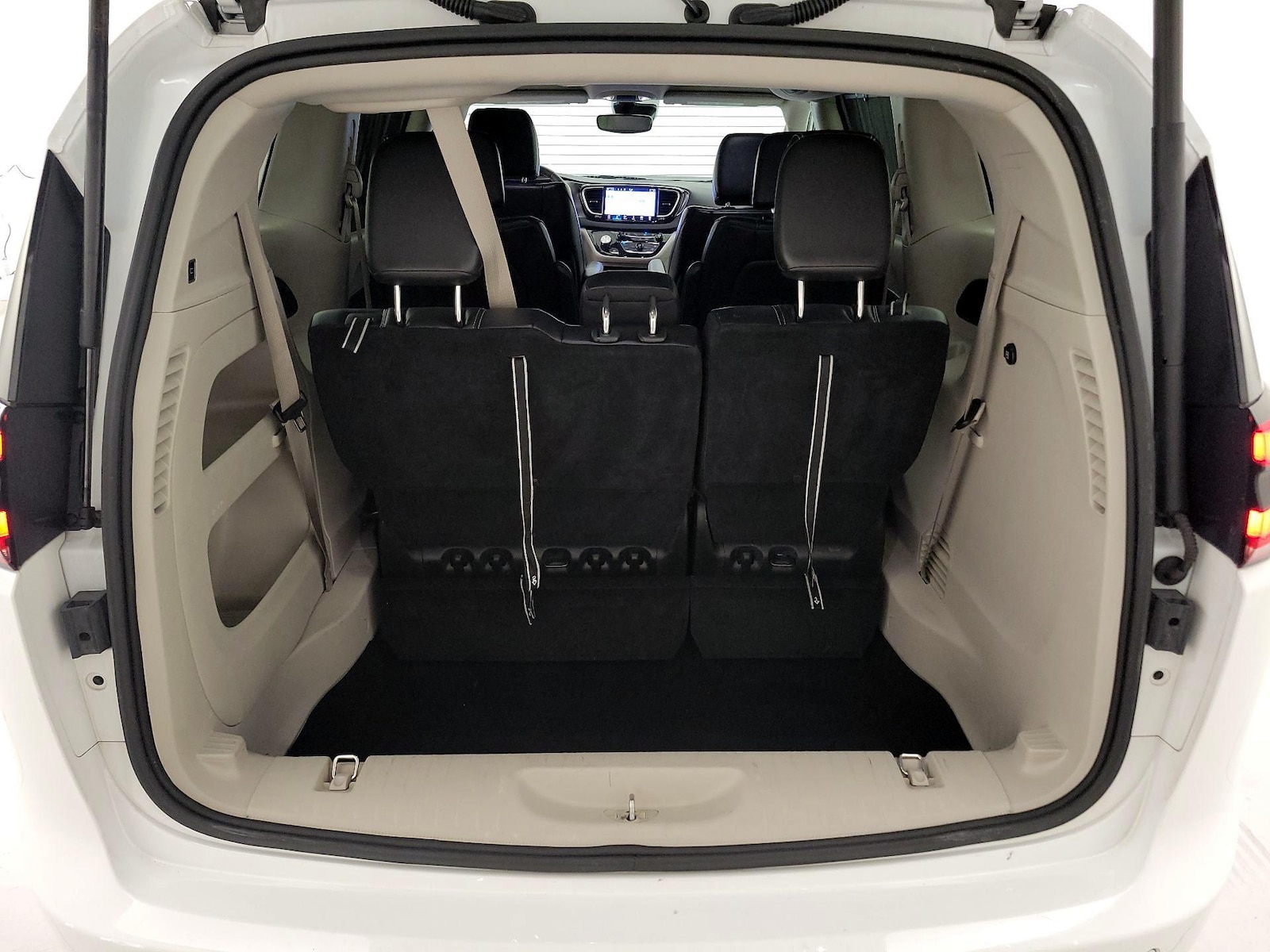 2023 Chrysler Pacifica Touring L - Photo 22