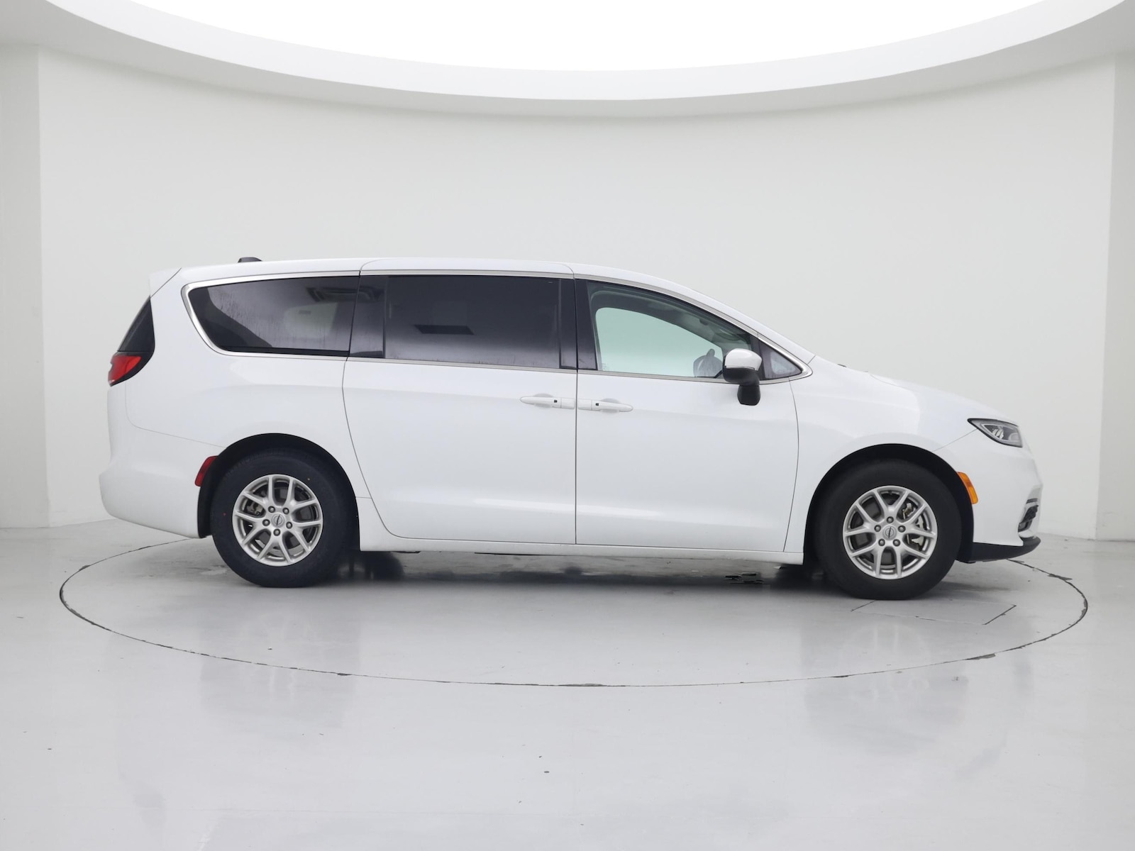 2023 Chrysler Pacifica Touring L - Photo 8