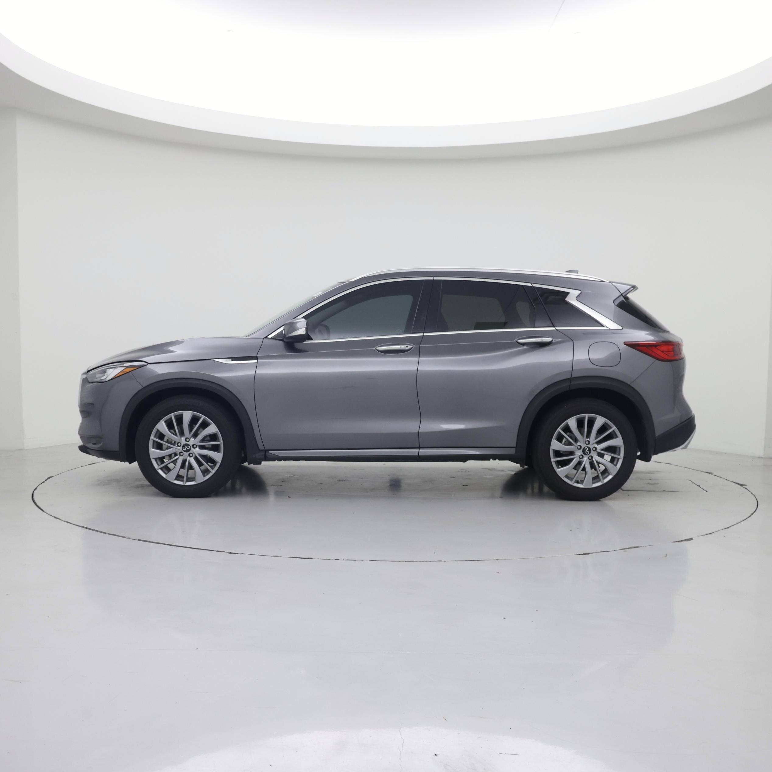 Thumbnail: 2023 INFINITI QX50 - 3
