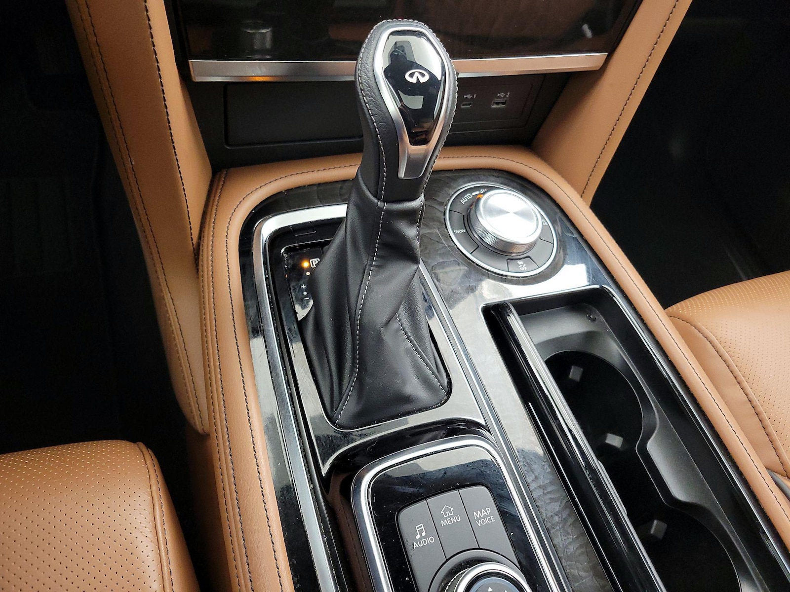 2023 INFINITI QX80 Sensory 4WD - Photo 19