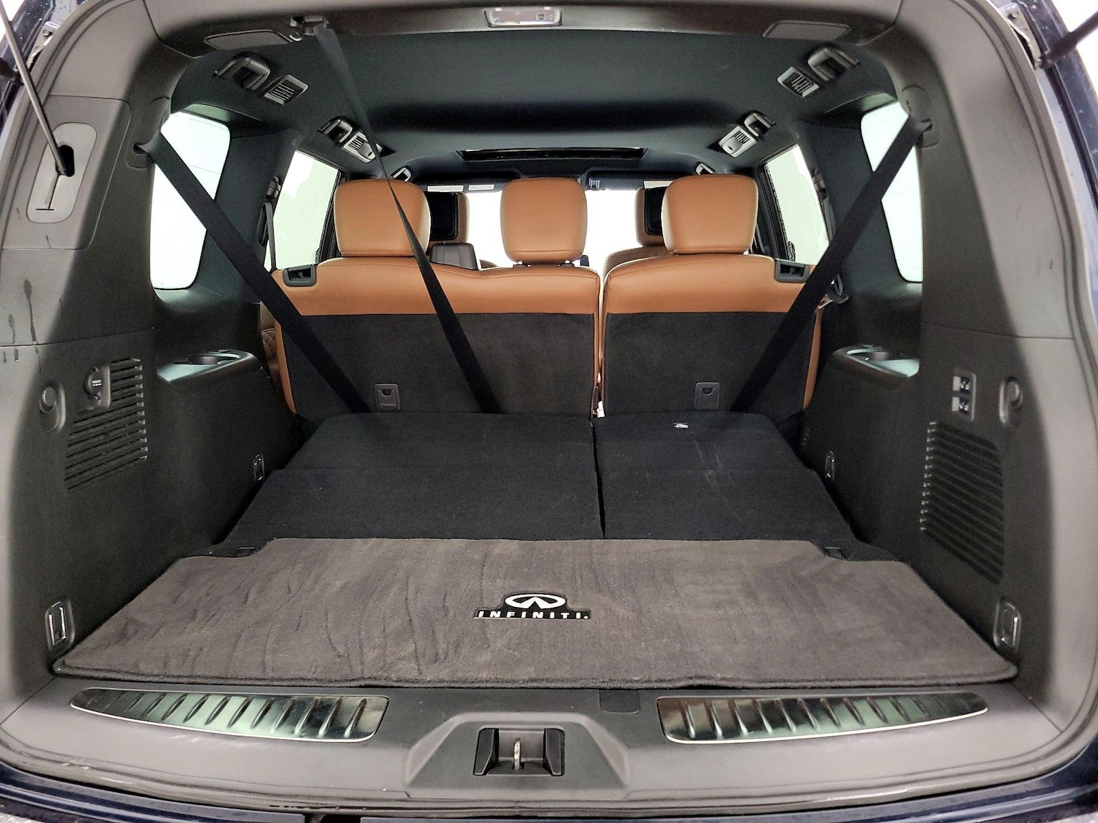 2023 INFINITI QX80 Sensory 4WD - Photo 23