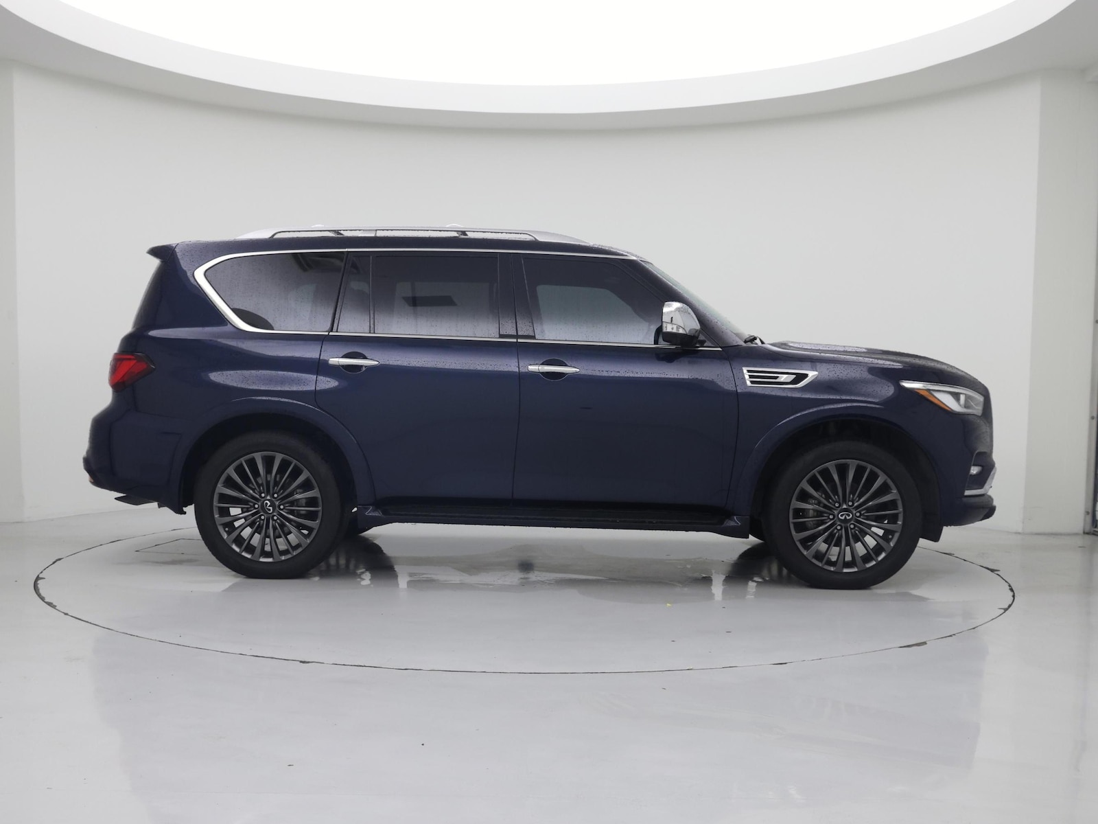 2023 INFINITI QX80 Sensory 4WD - Photo 8