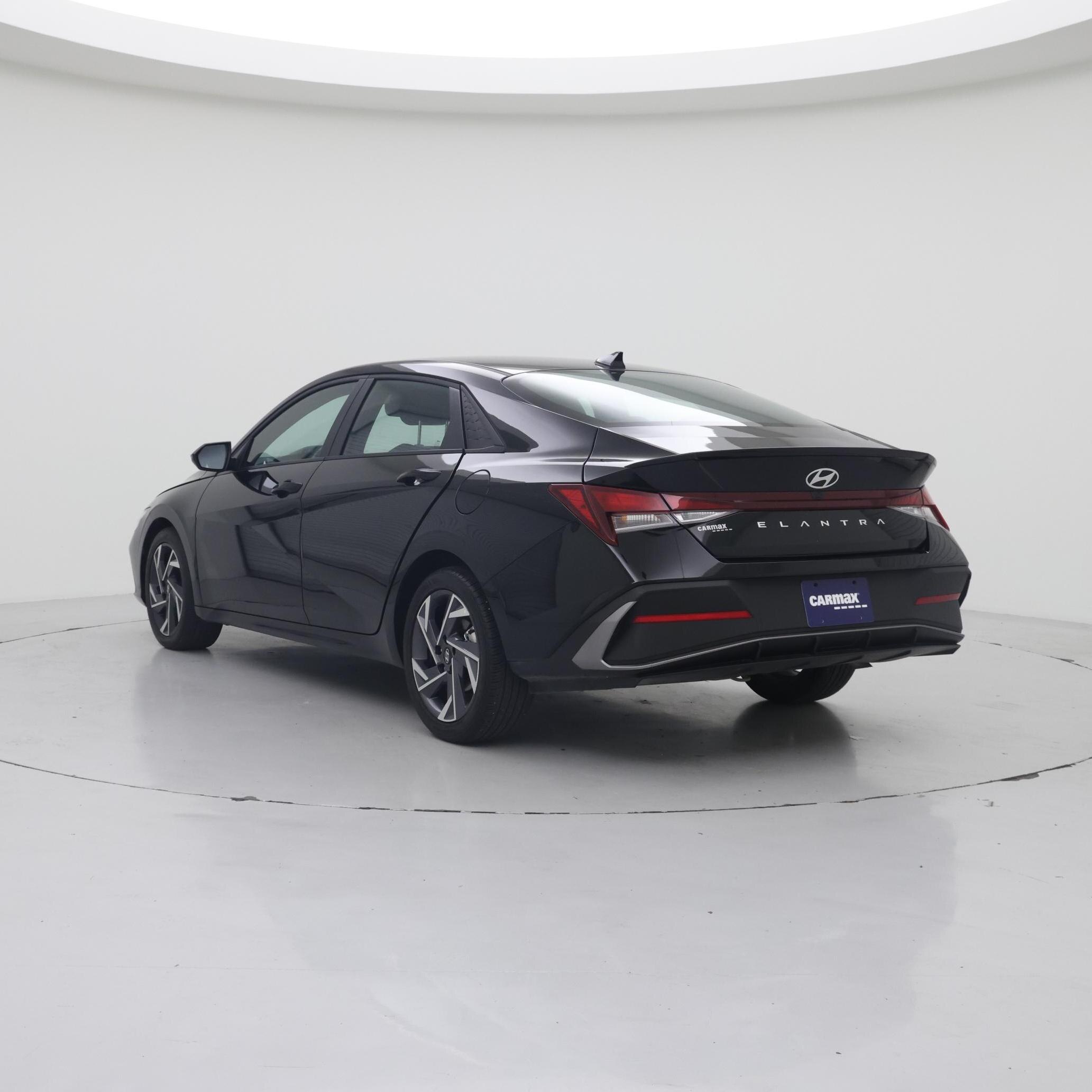 Thumbnail: 2025 Hyundai Elantra - 2
