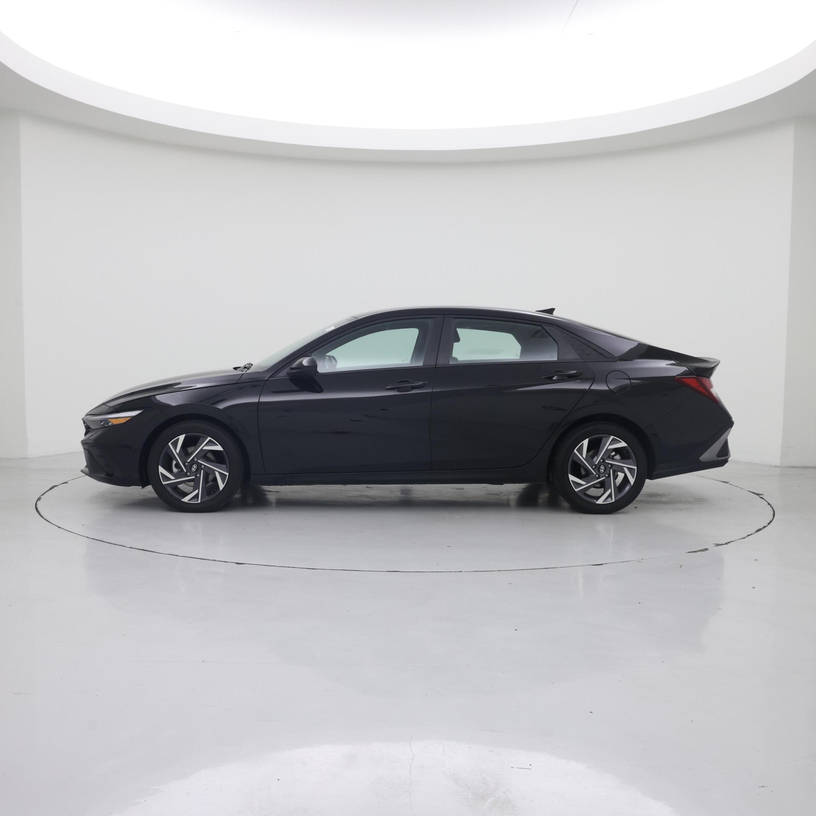 Thumbnail: 2025 Hyundai Elantra - 3