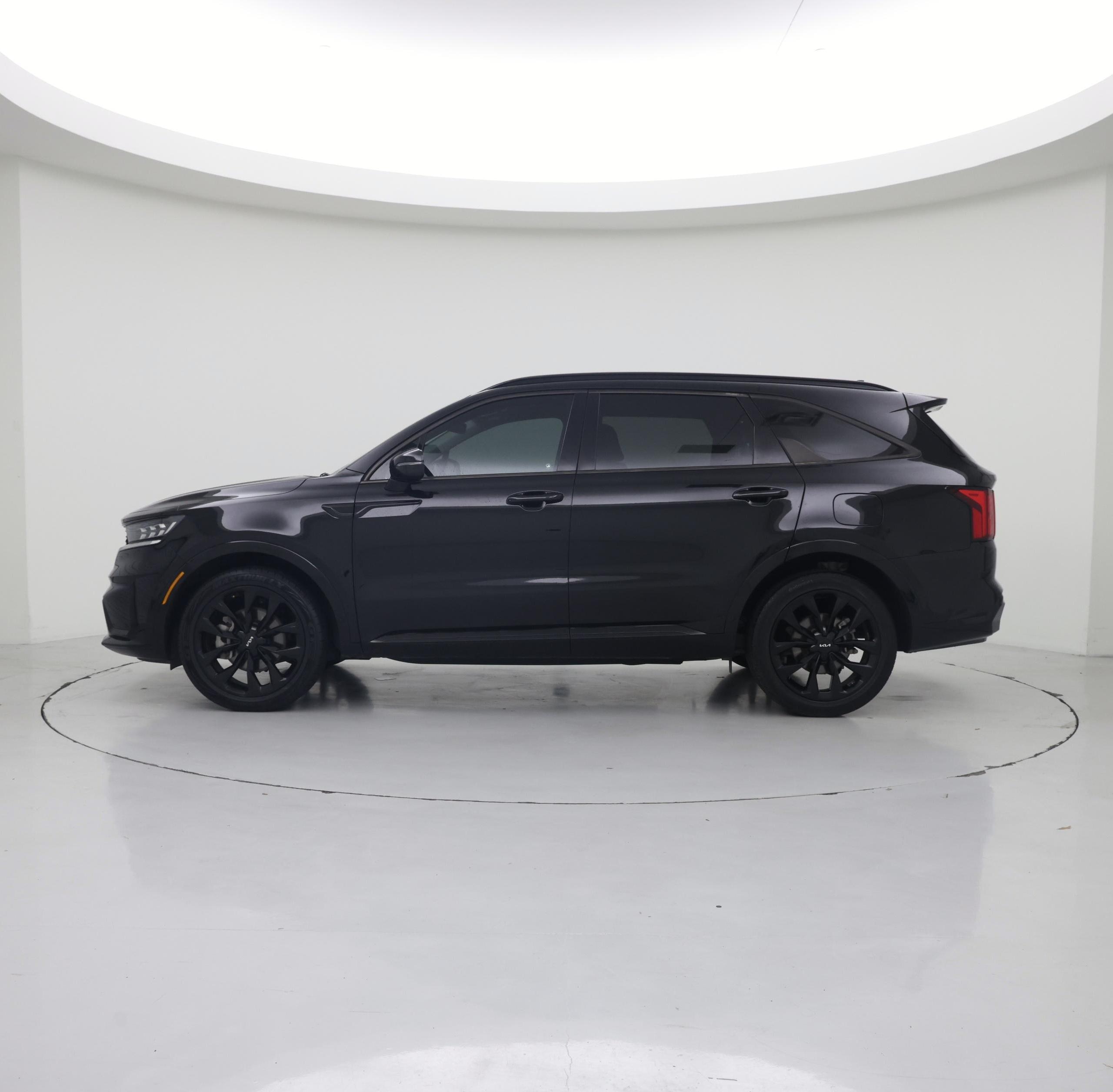 Thumbnail: 2023 Kia Sorento - 3