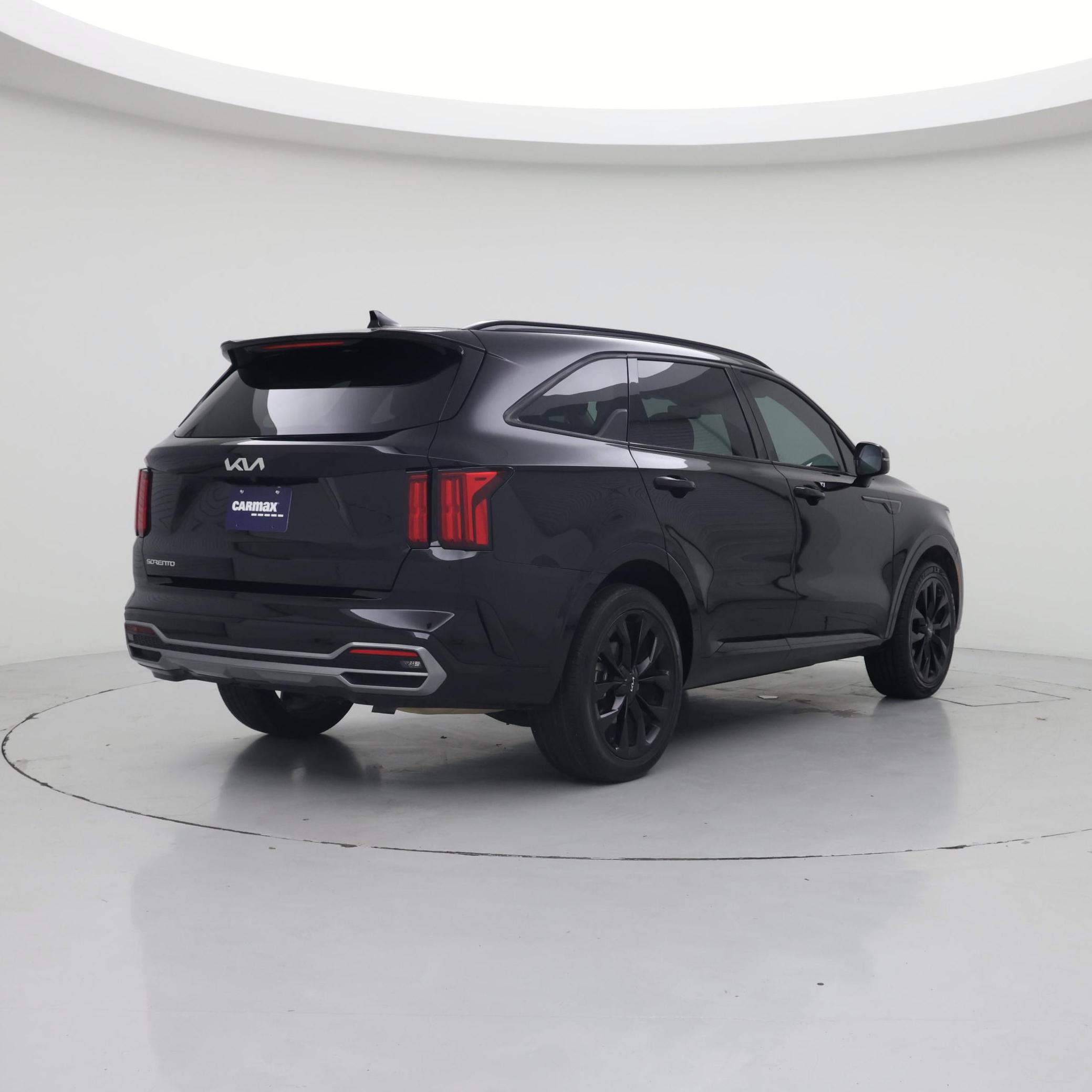 Thumbnail: 2023 Kia Sorento - 8