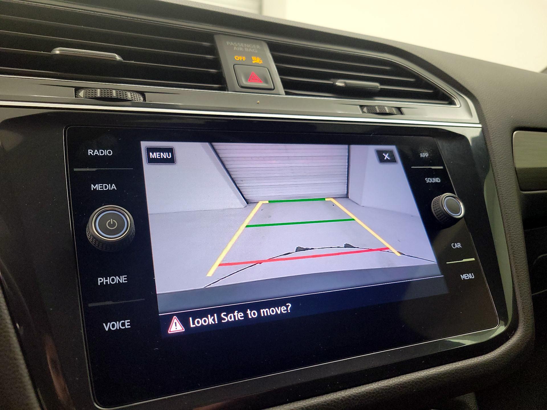 Thumbnail: 2020 Volkswagen Tiguan - 14
