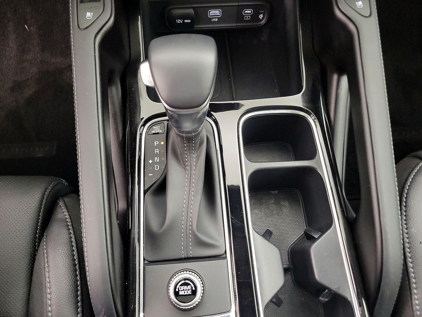 2024 Kia Telluride SX - Photo 19
