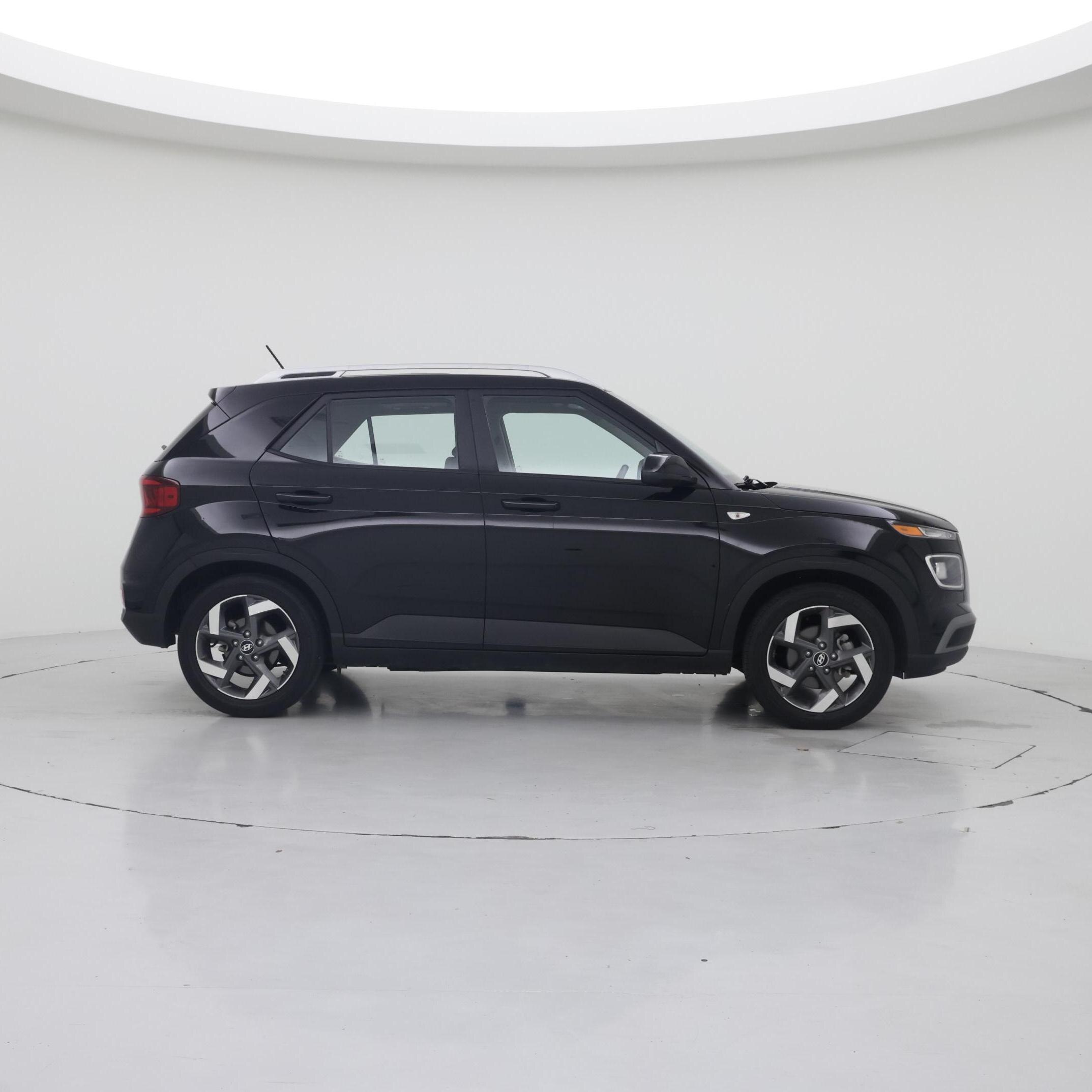 Thumbnail: 2023 Hyundai Venue - 7