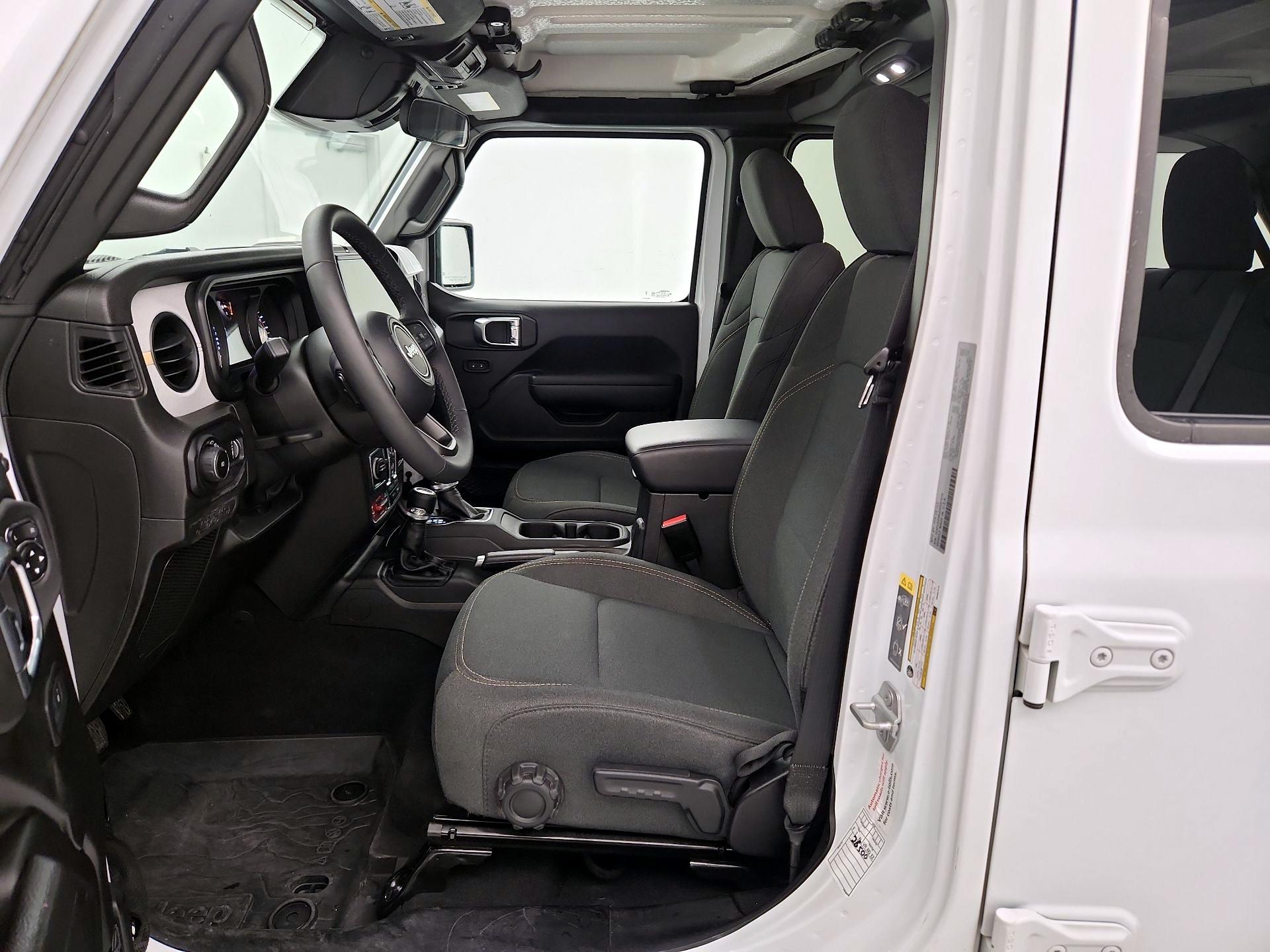 Thumbnail: 2025 Jeep Wrangler - 11