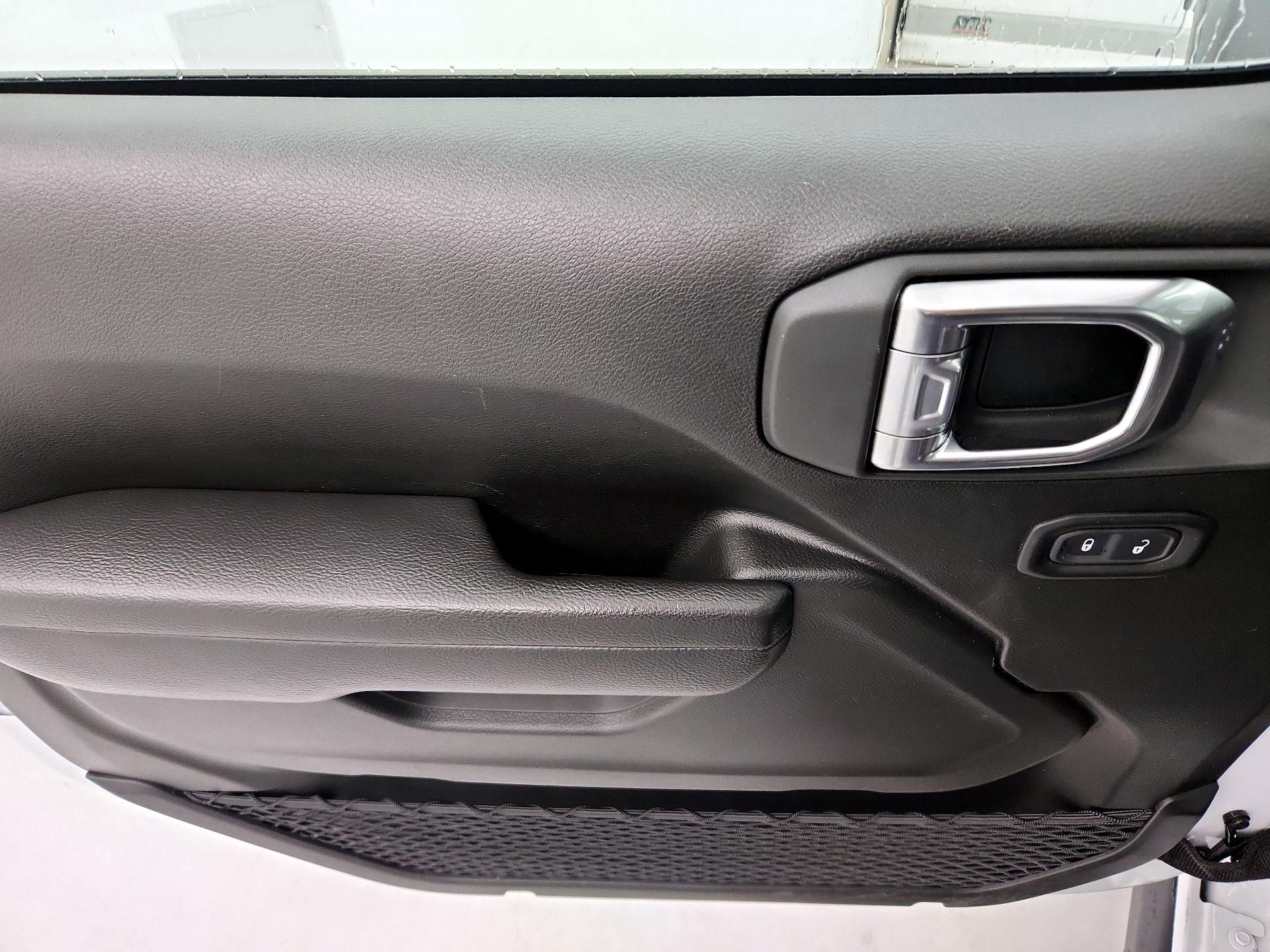 Thumbnail: 2025 Jeep Wrangler - 12