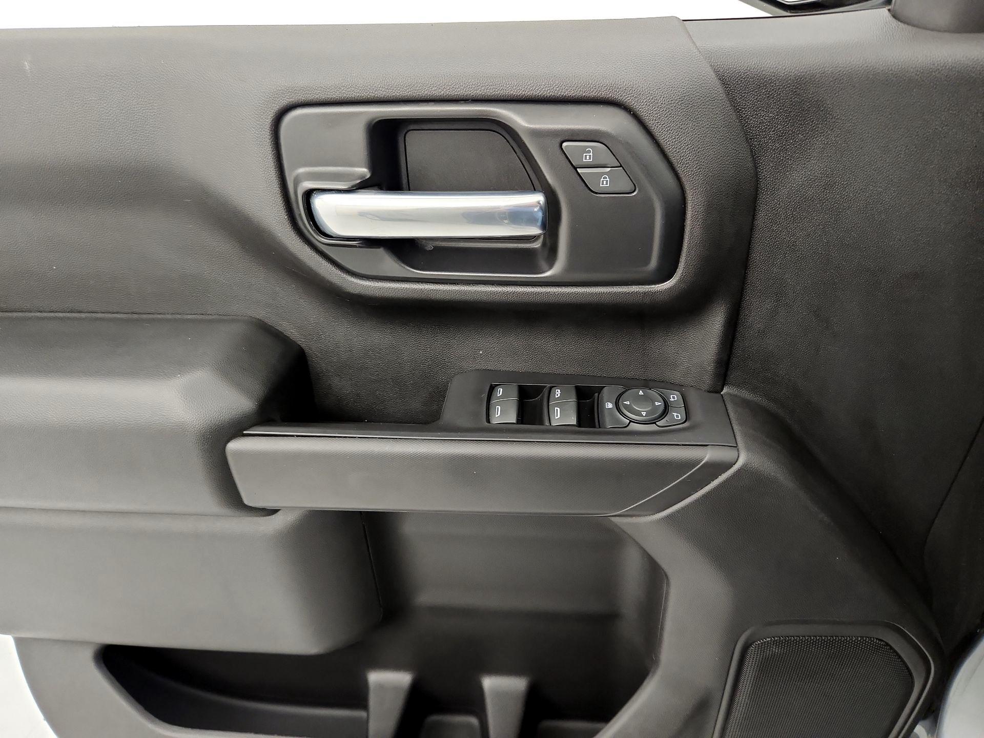 Thumbnail: 2020 Chevrolet Silverado 1500 - 12