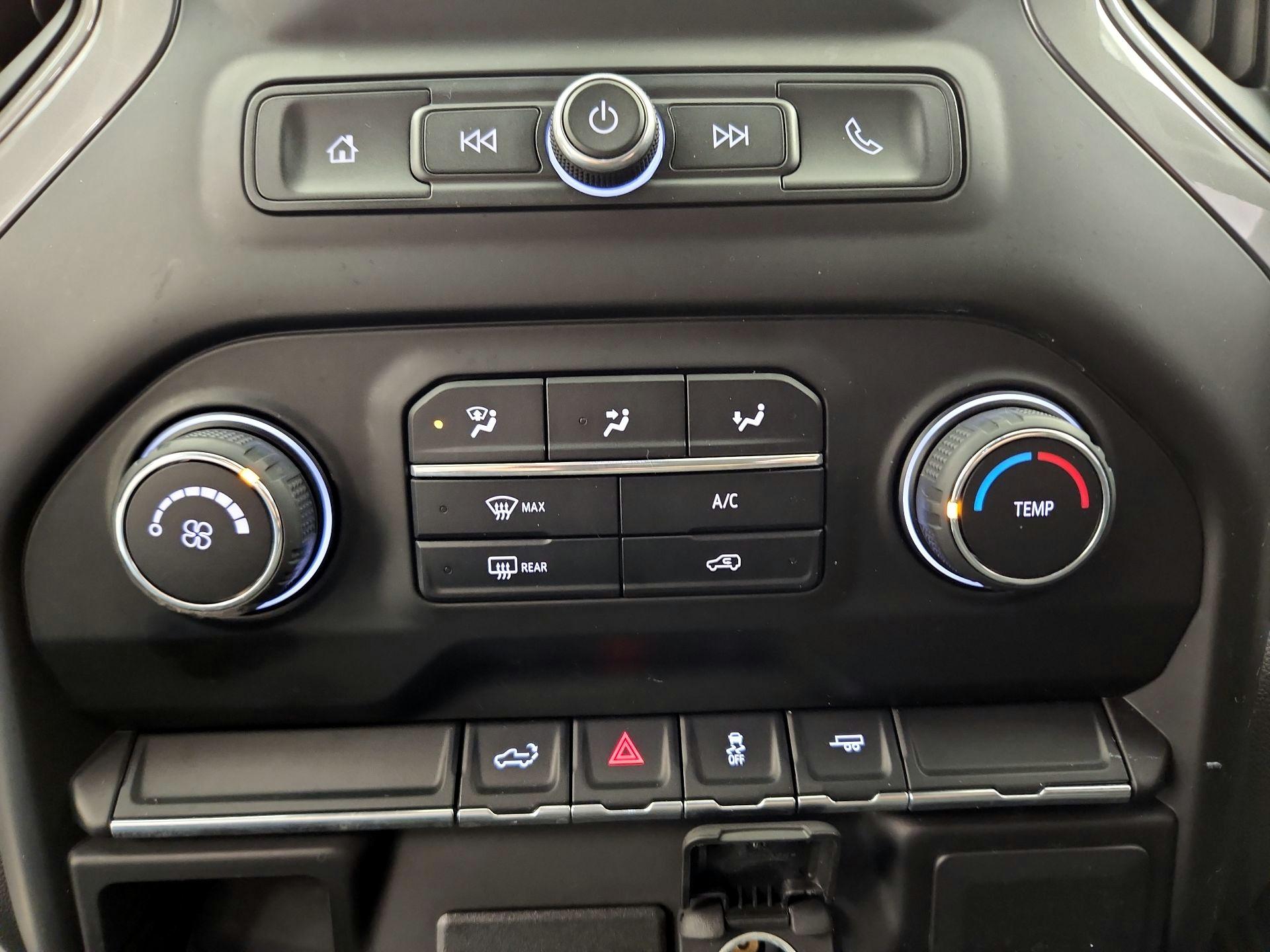 Thumbnail: 2020 Chevrolet Silverado 1500 - 16