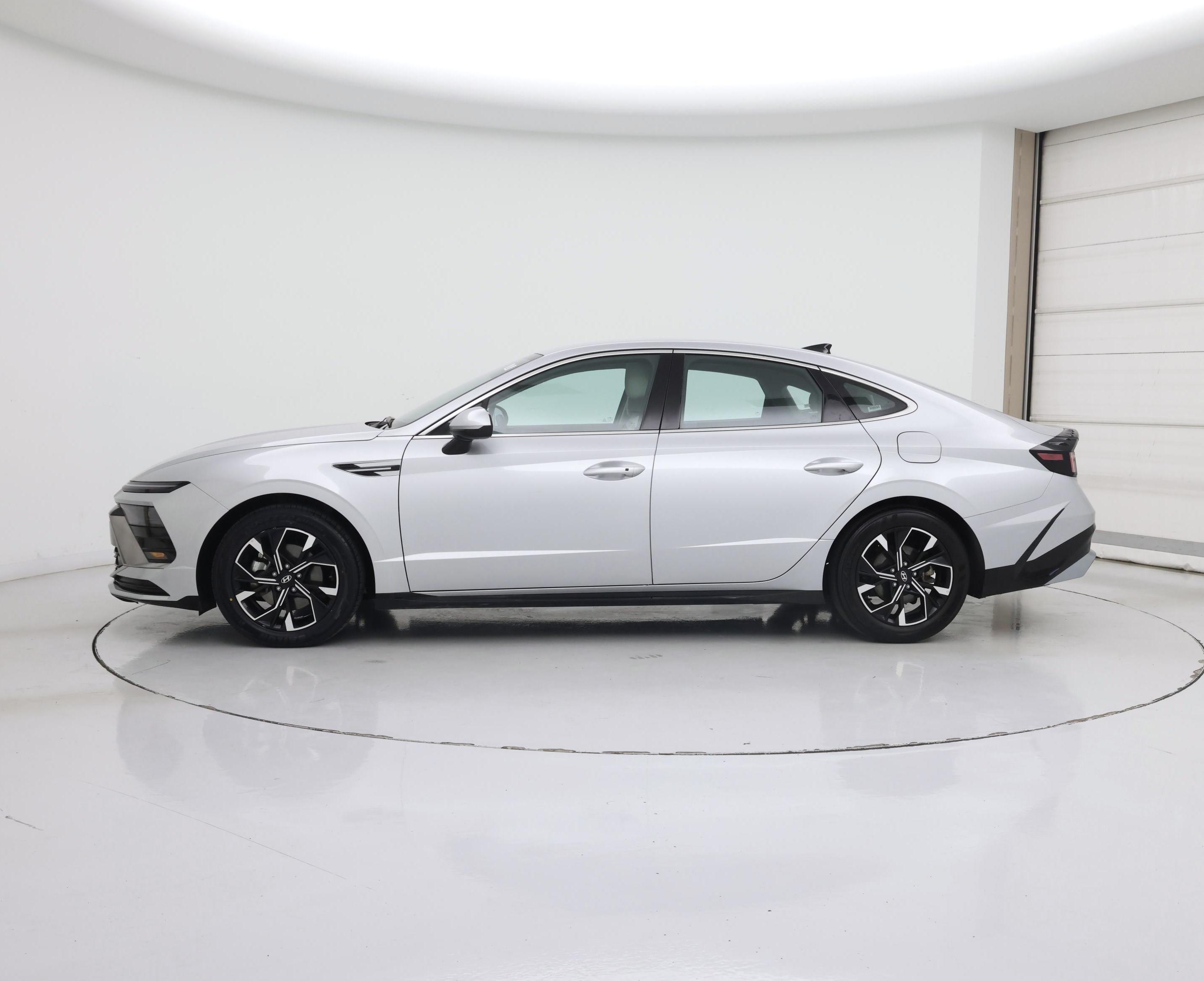 Thumbnail: 2025 Hyundai Sonata - 3