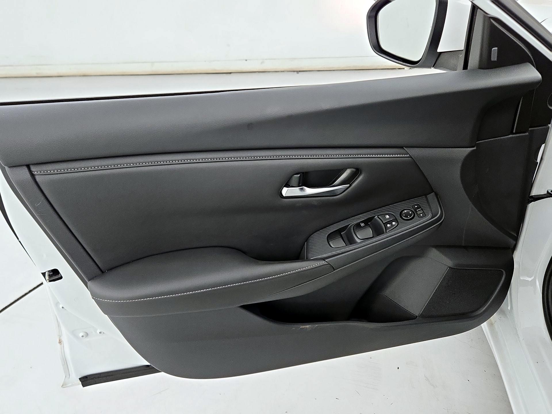 Thumbnail: 2023 Nissan Sentra - 12
