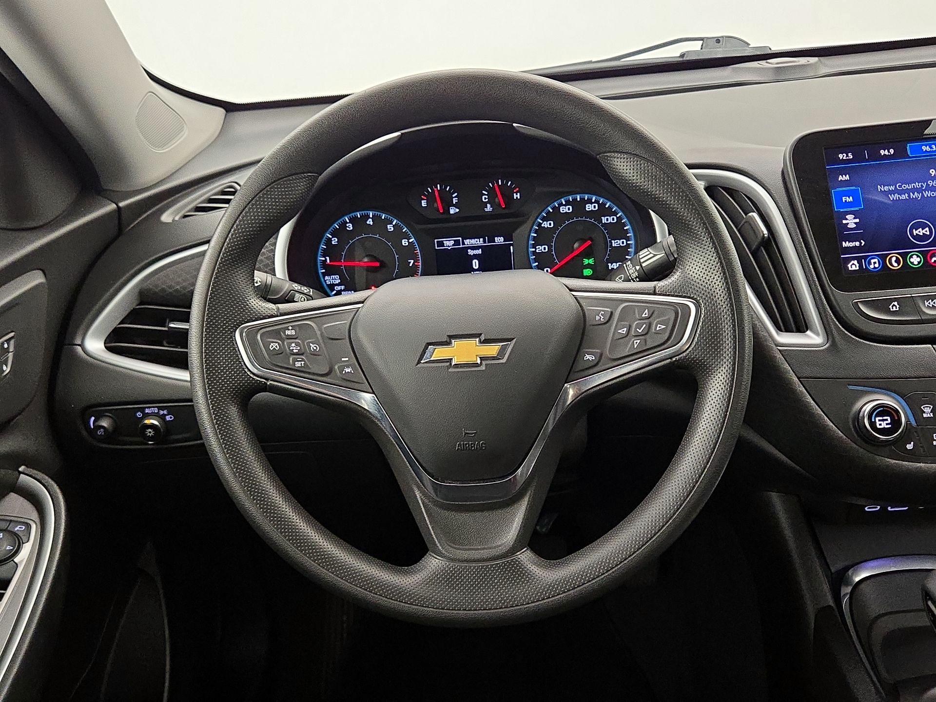 Thumbnail: 2023 Chevrolet Malibu - 10