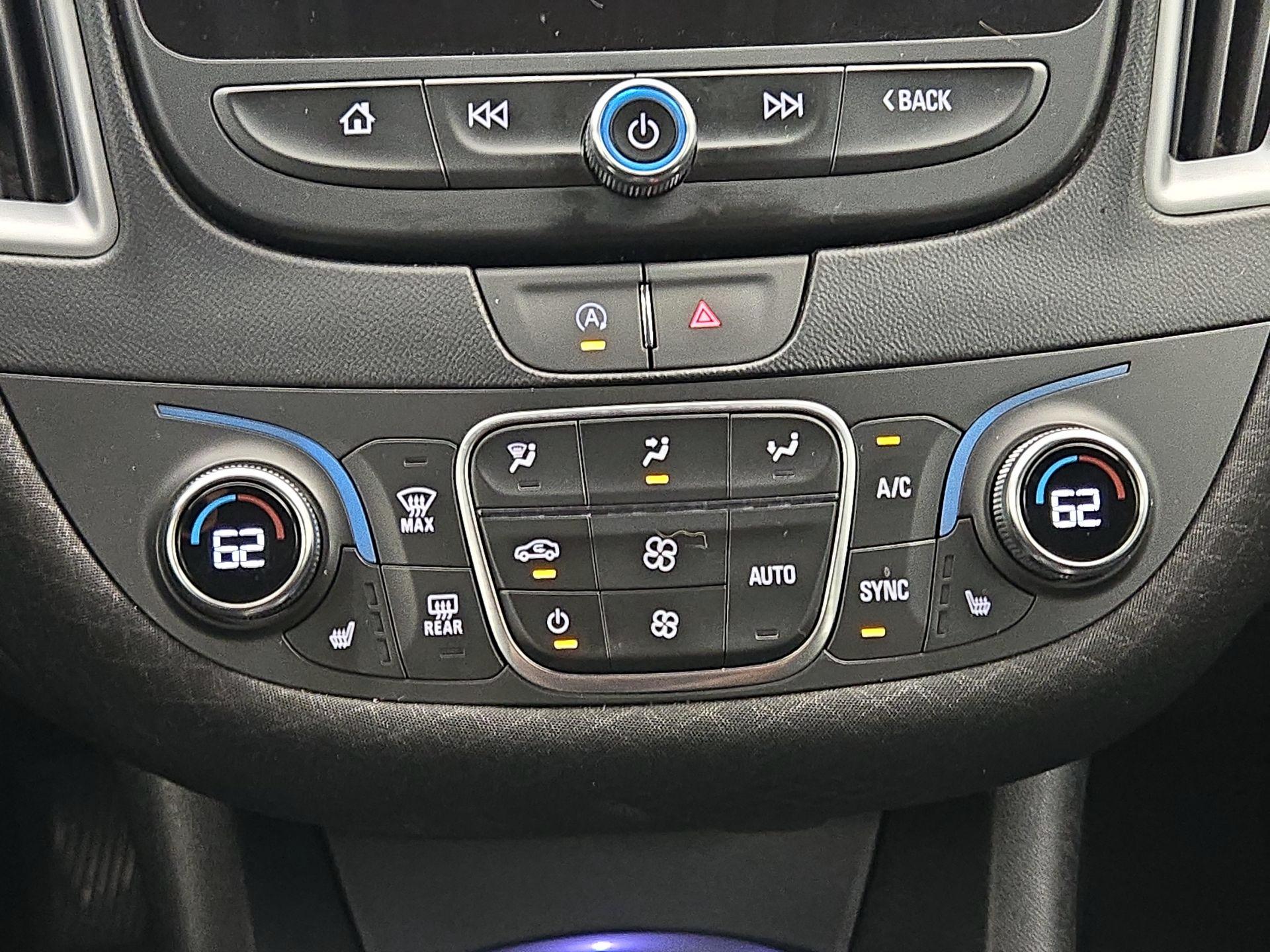 Thumbnail: 2023 Chevrolet Malibu - 16