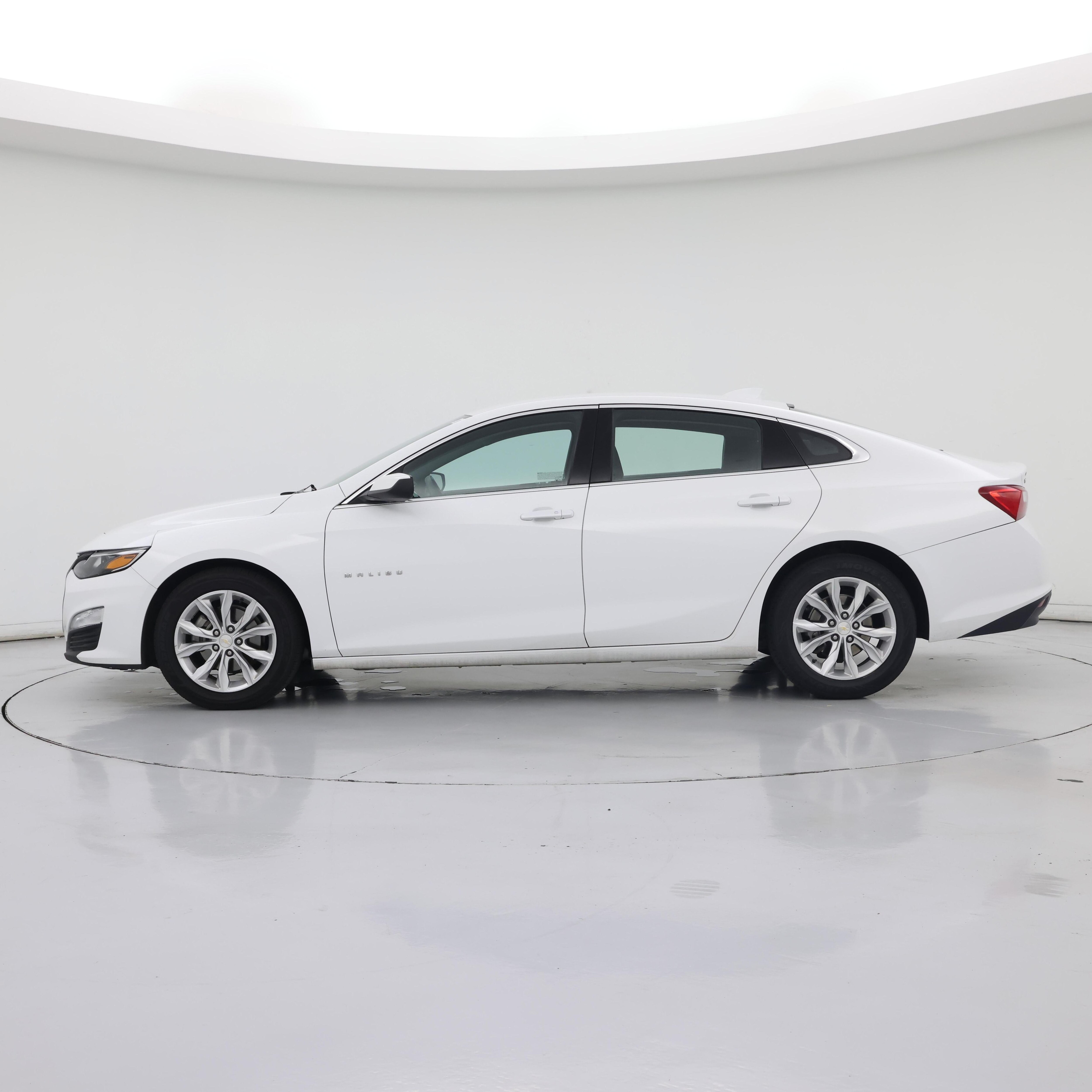 Thumbnail: 2023 Chevrolet Malibu - 3