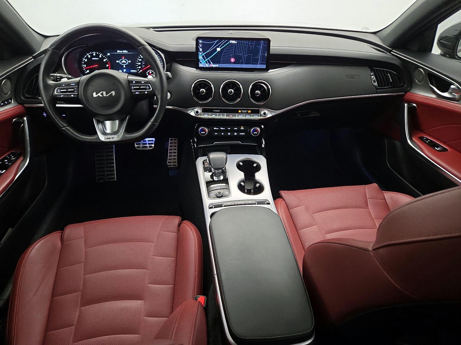 Thumbnail: 2023 Kia Stinger - 9