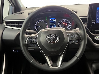 Steering Wheel & Instrument Cluster (On)