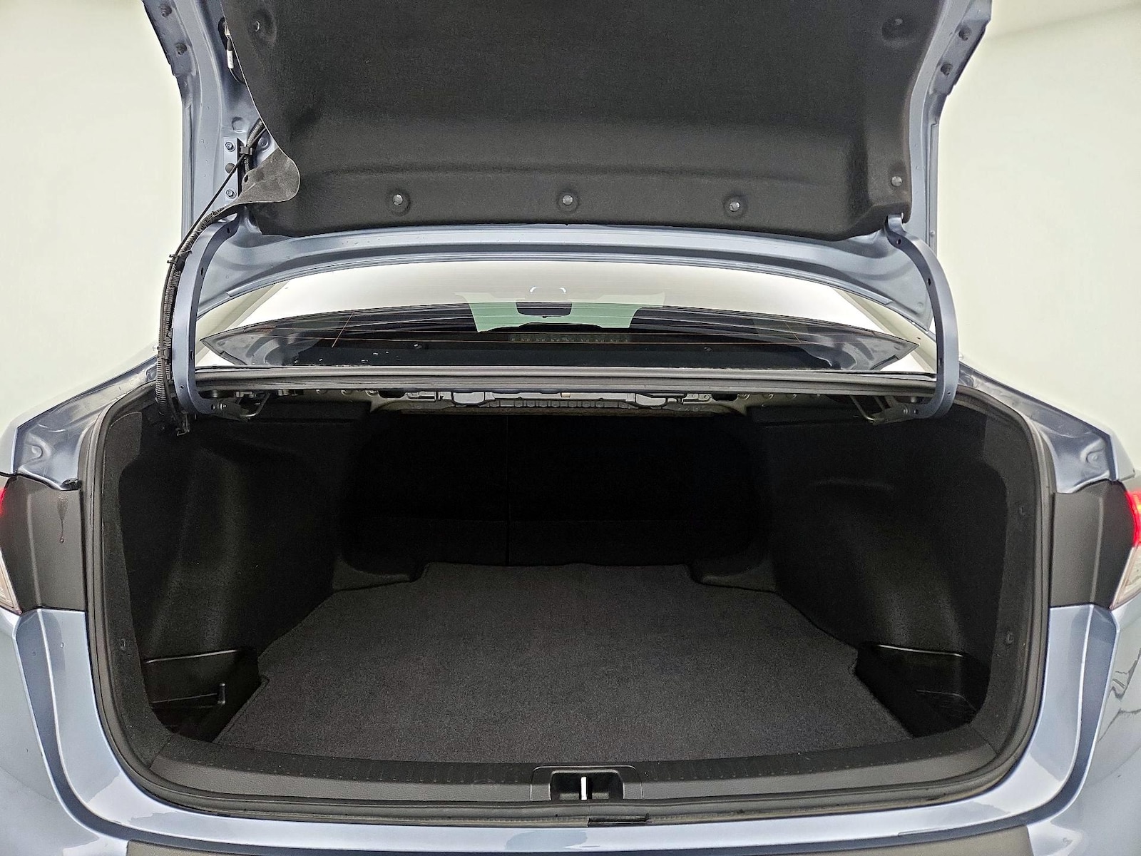 2025 Toyota Corolla SE - Photo 21