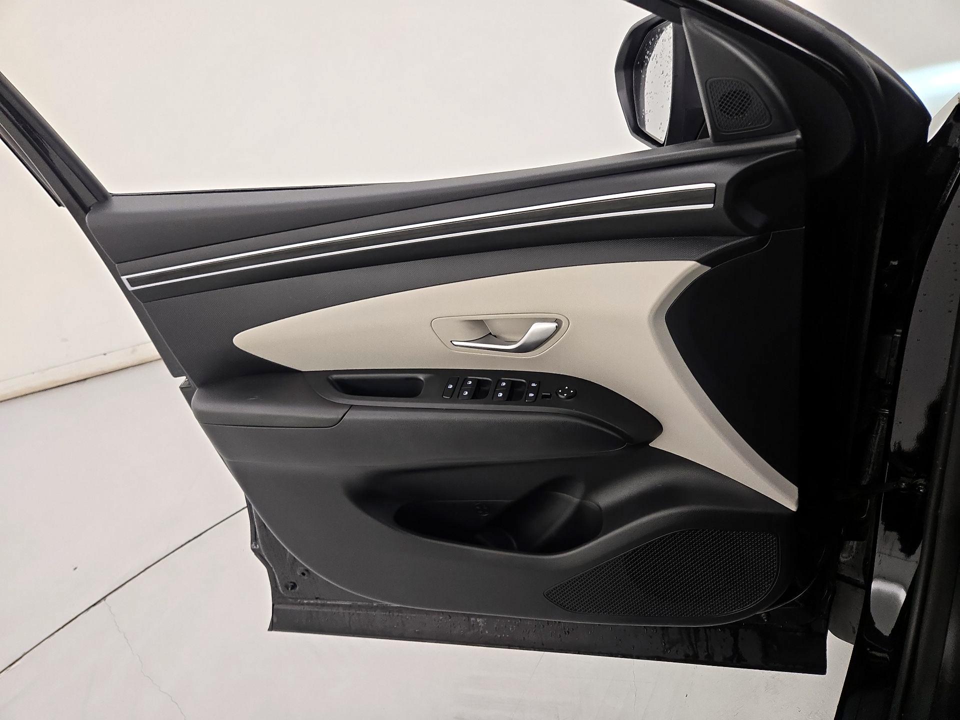 Thumbnail: 2022 Hyundai Tucson - 12