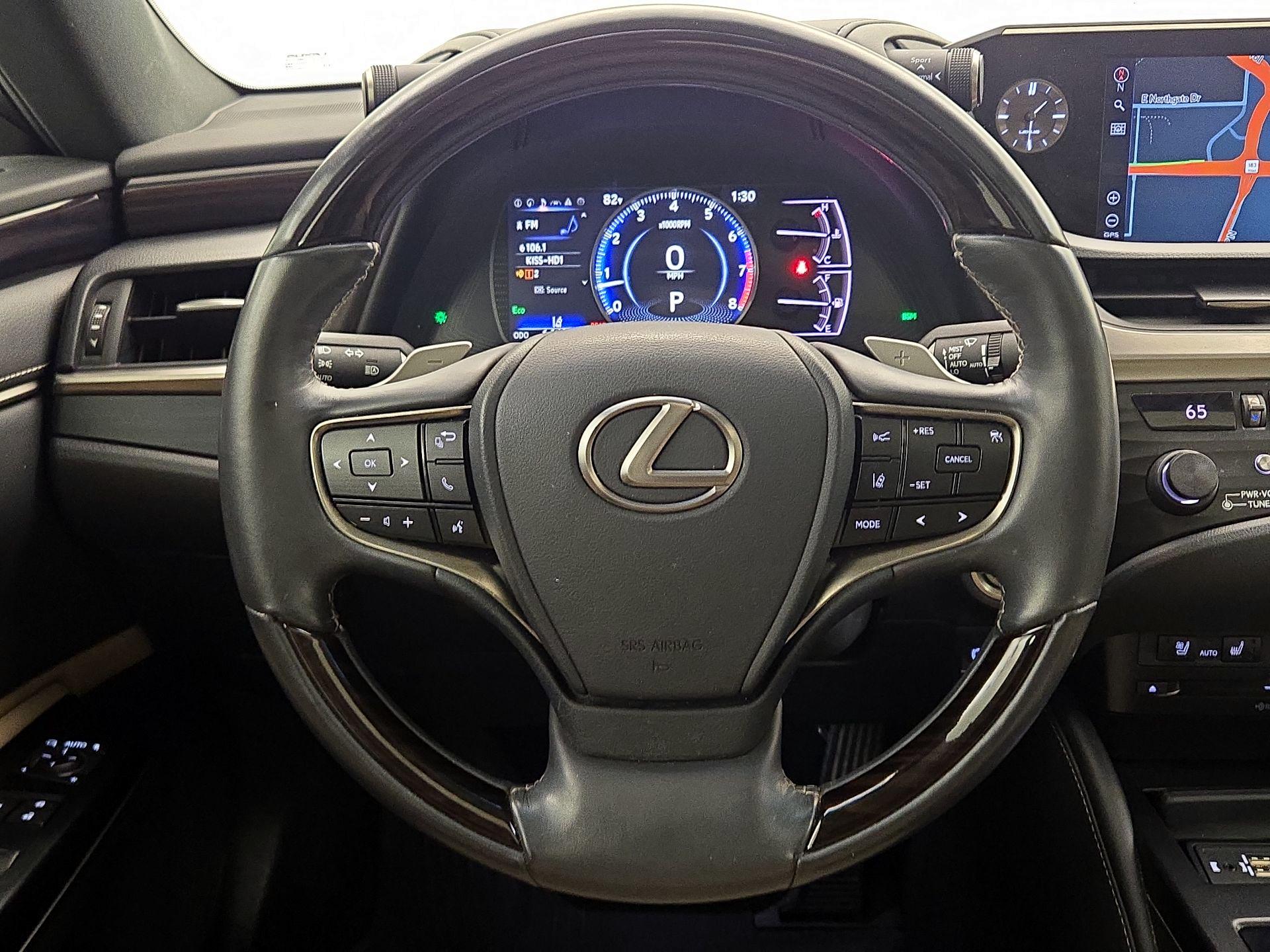 Thumbnail: 2020 Lexus ES - 10
