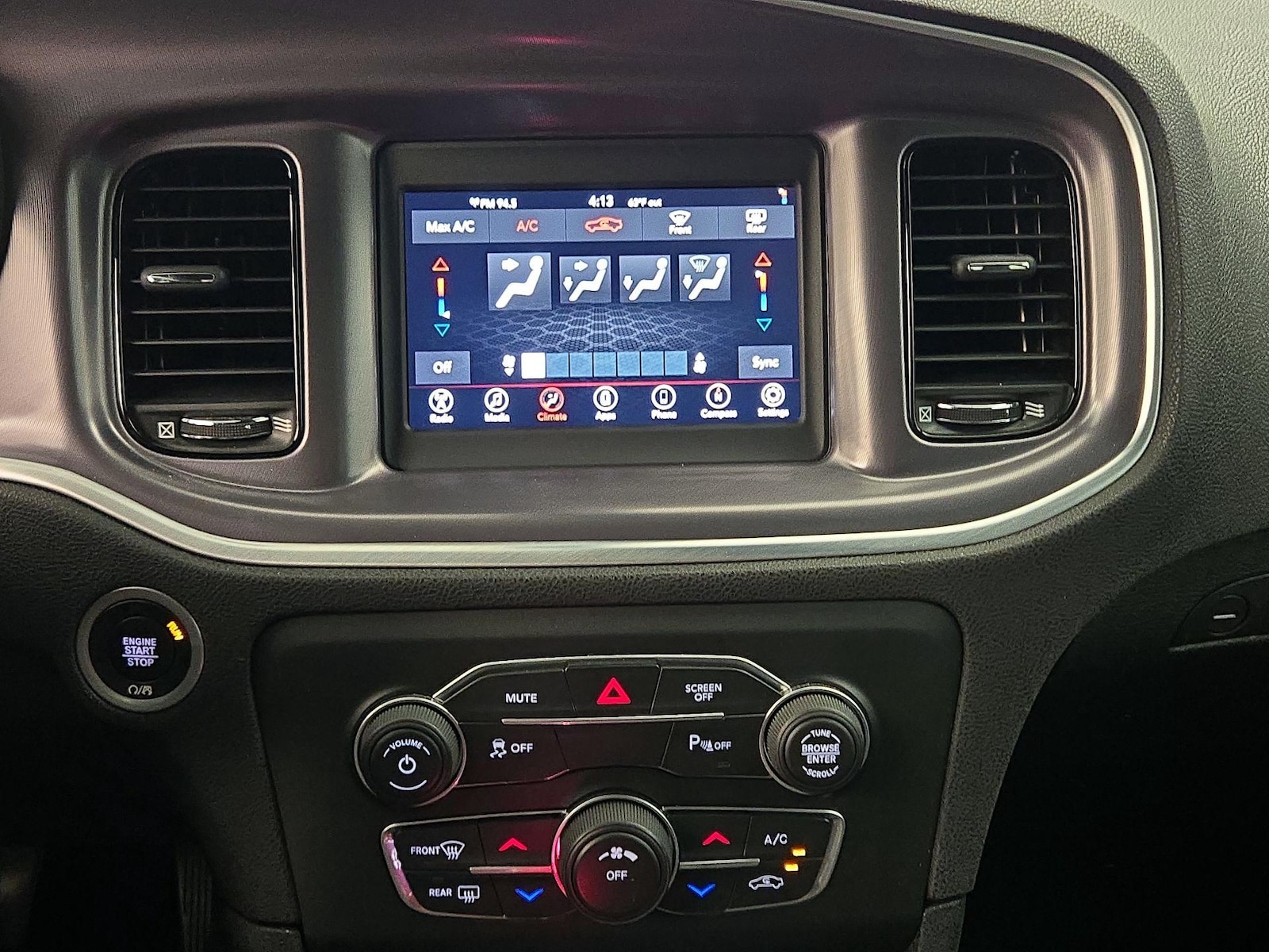 2020 Dodge Charger SXT - Photo 8