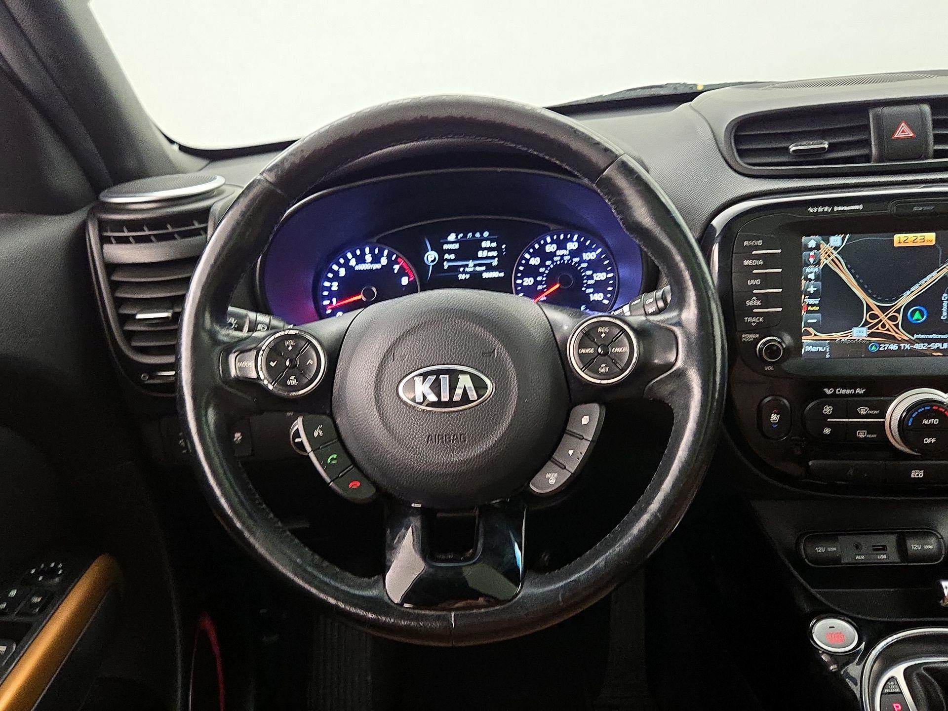 Thumbnail: 2015 Kia Soul - 10