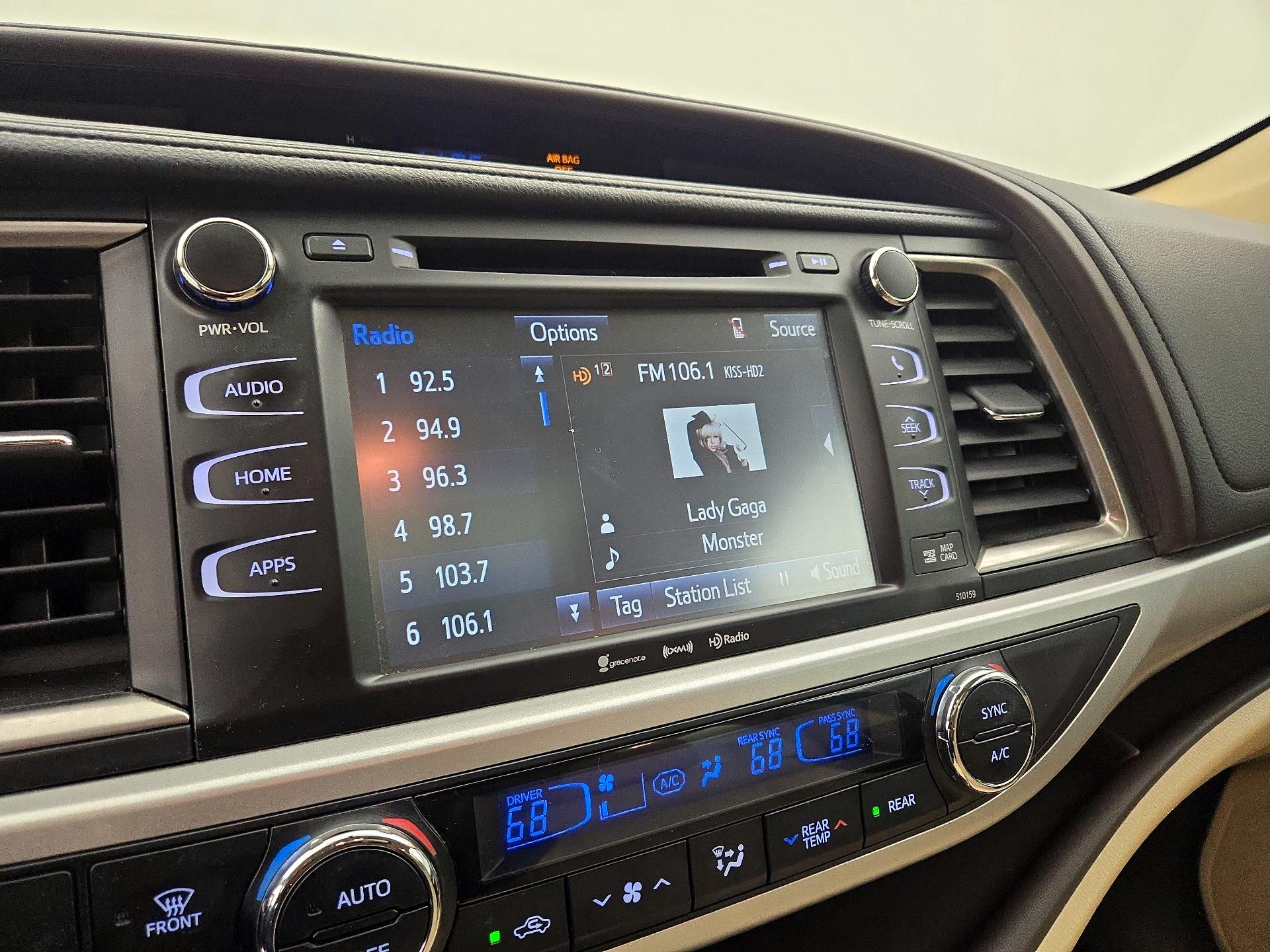 Thumbnail: 2016 Toyota Highlander - 16
