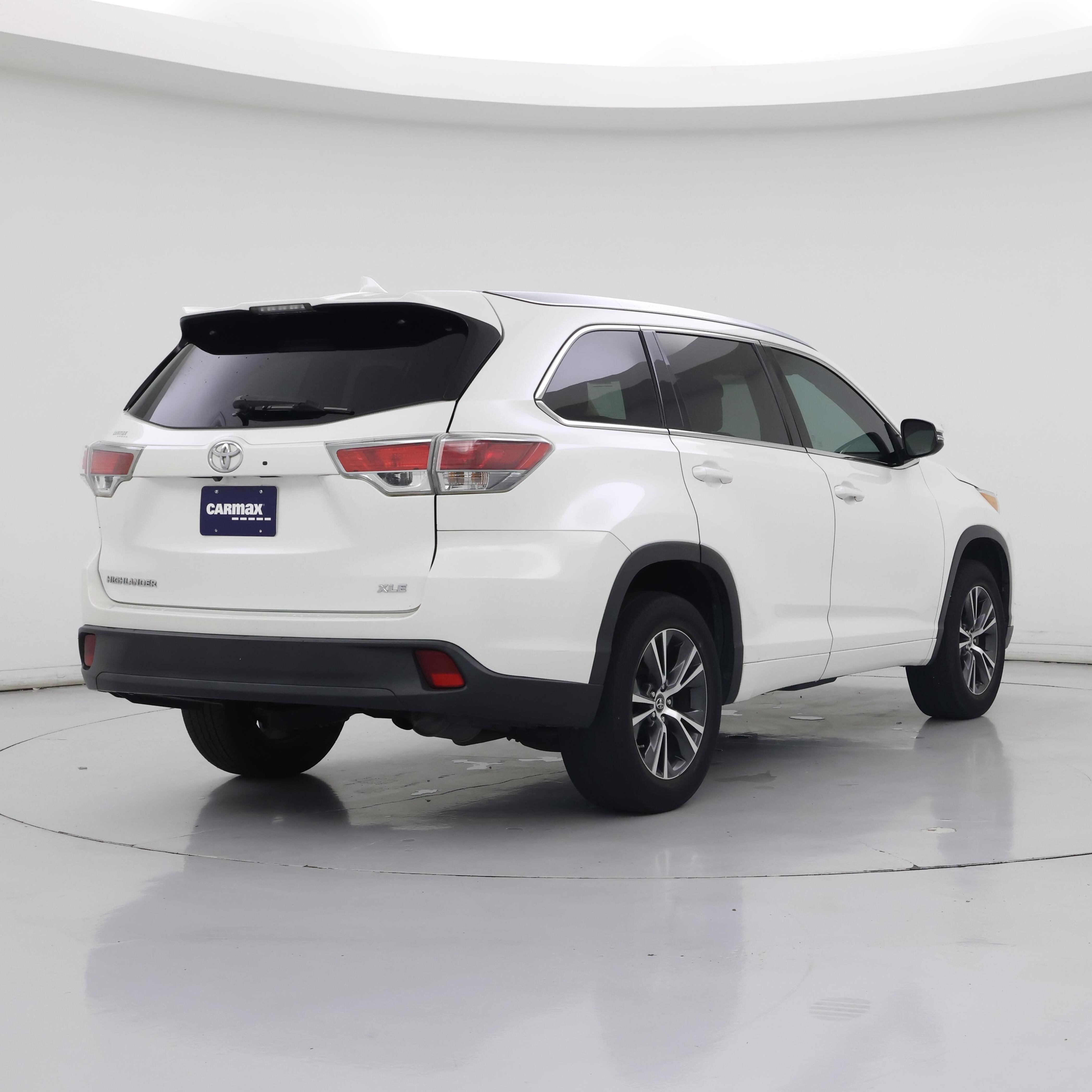 Thumbnail: 2016 Toyota Highlander - 8